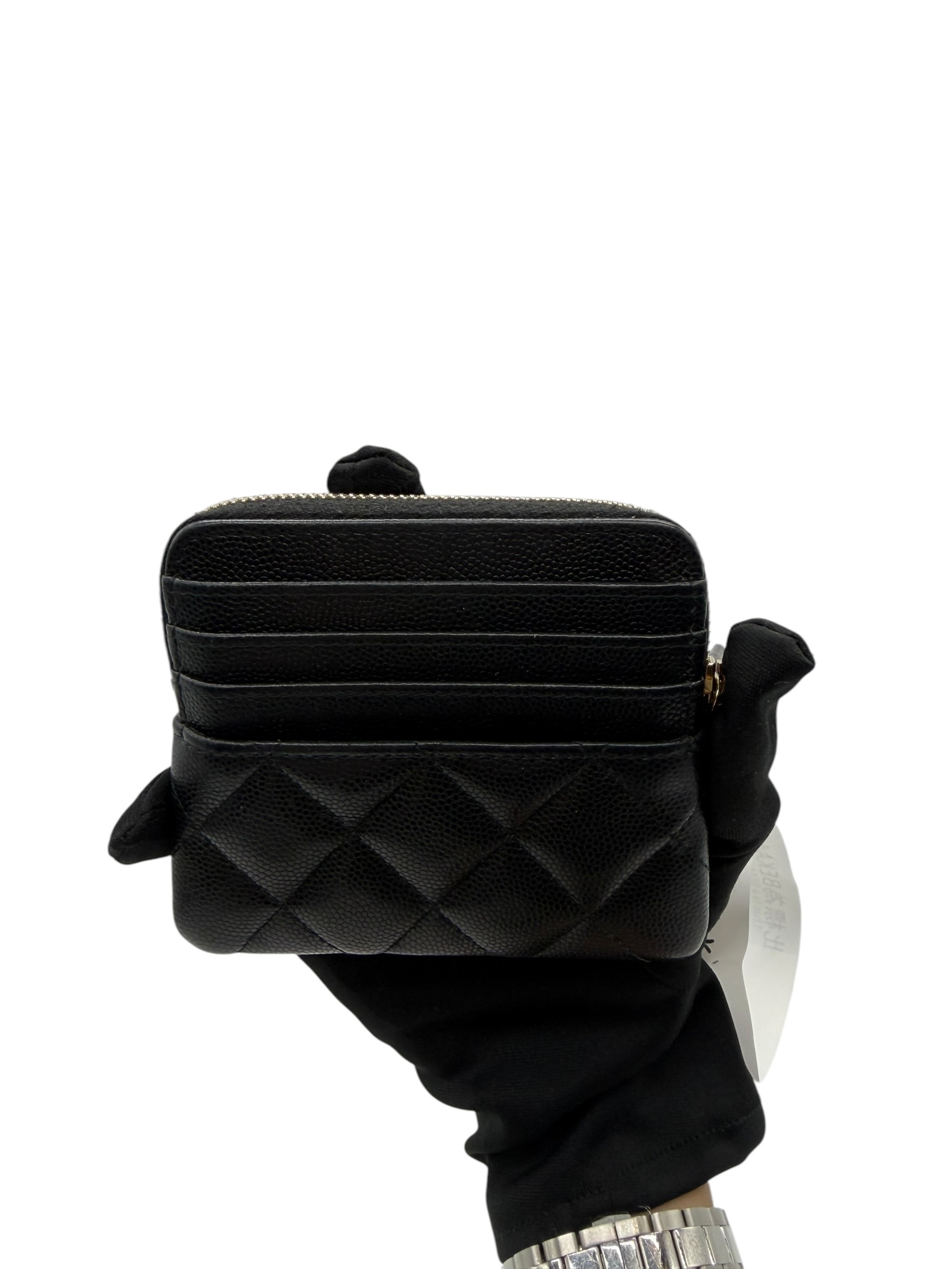Pre-Owned CHANEL Zipped Coin Purse / Product Code: 26060103