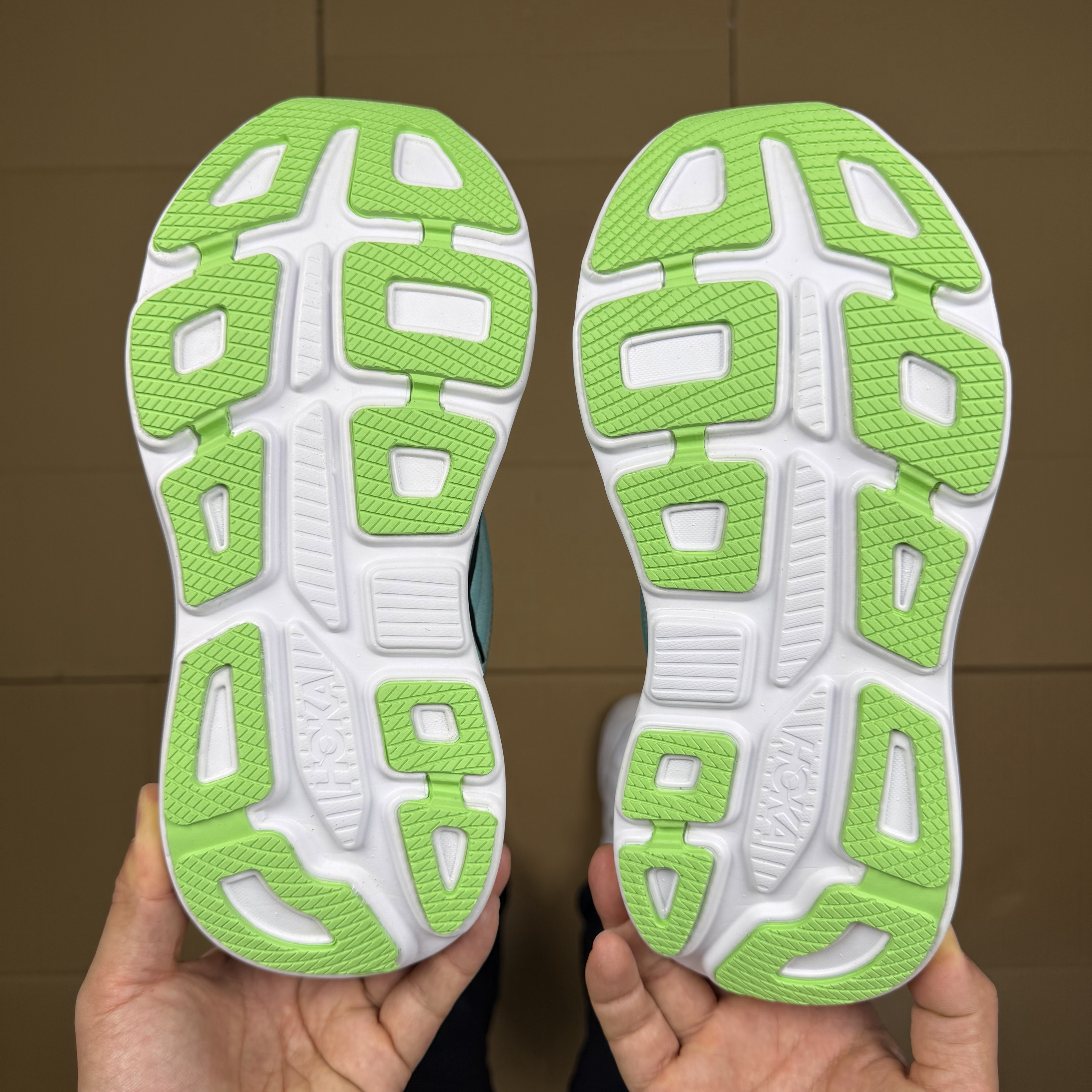 Hoka One One Bondi 9