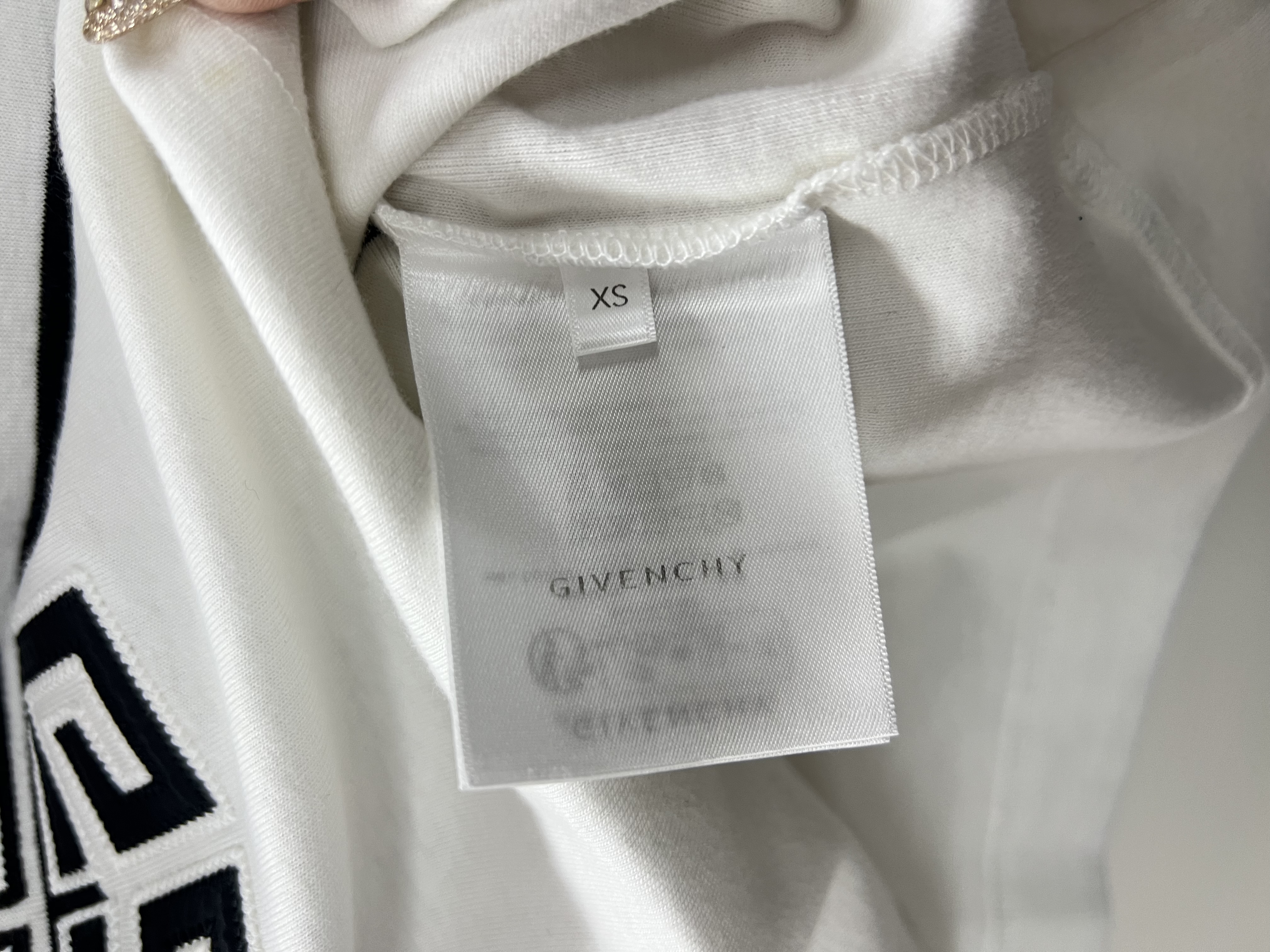 Pre-Owned Givenchy T-shirt / Product Code: 26040711