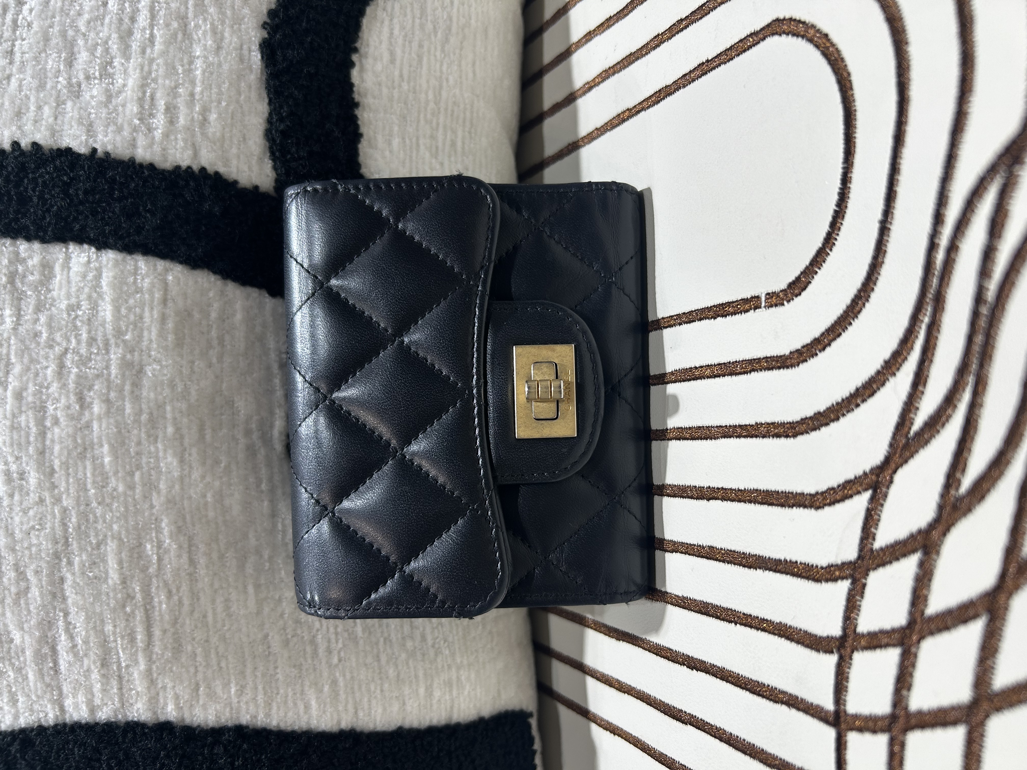 Chanel 2.55 wallet 黑色經典短銀包 100%Authentic,95% new ✅24card