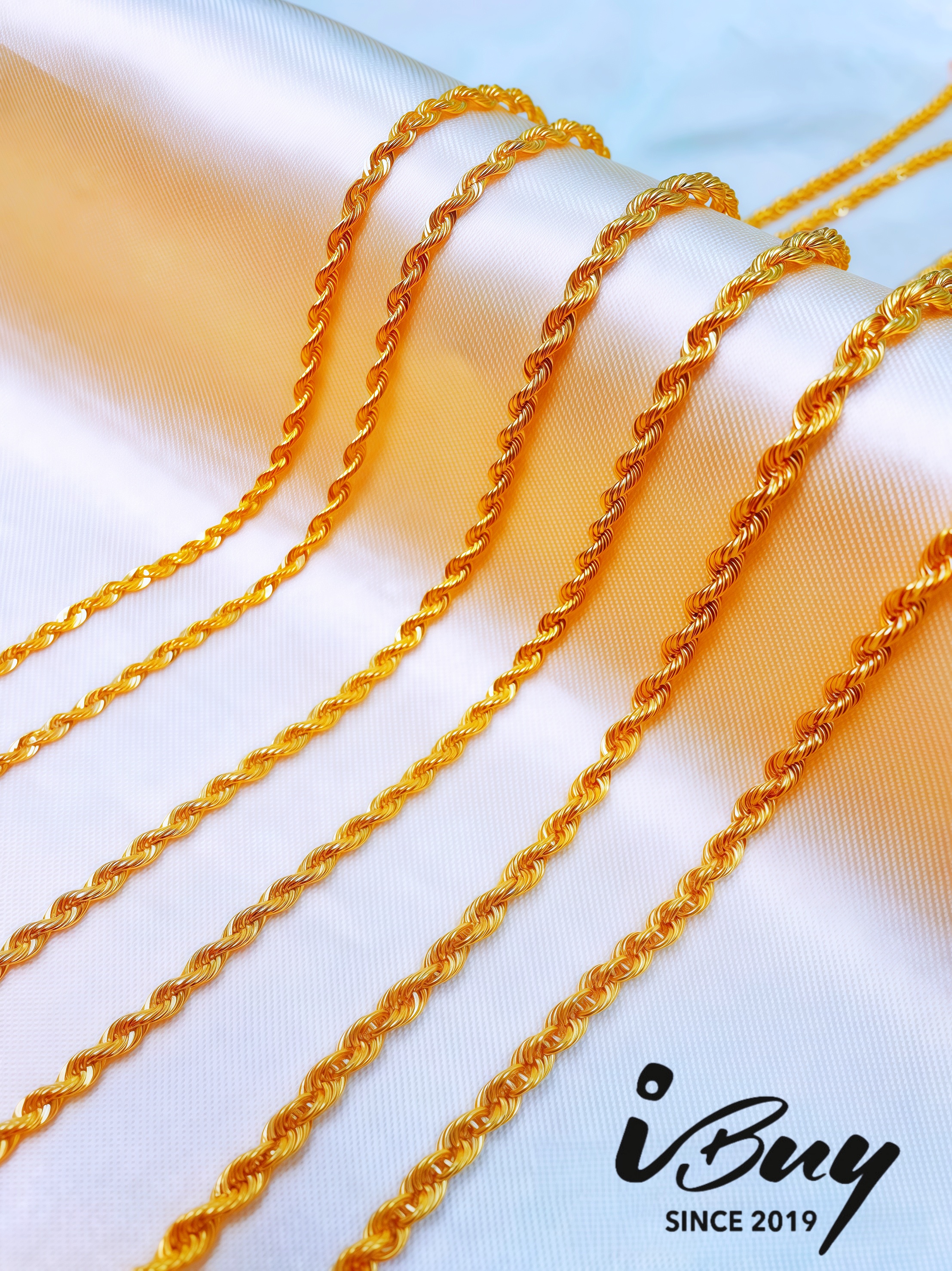 916 GOLD HOLLOW ROPE NECKLACE 916 金 空心麻绳项链