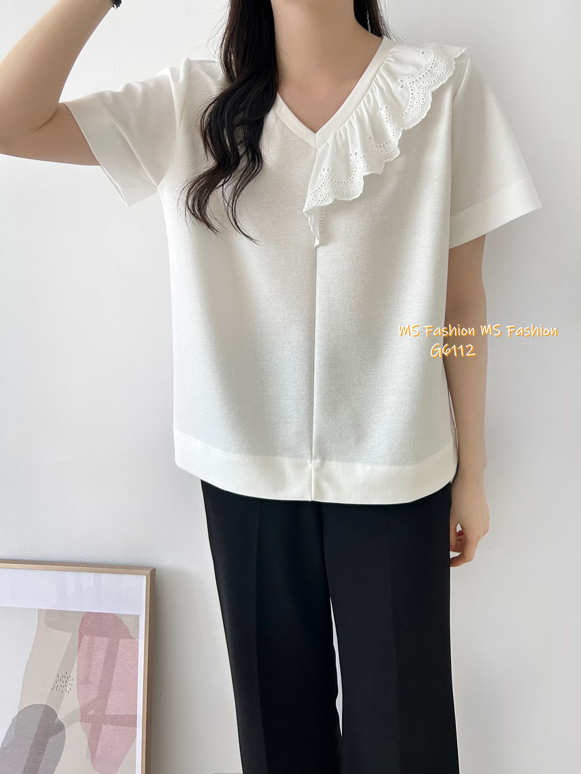  G6112 韓國🇰🇷V領通花ruffle top