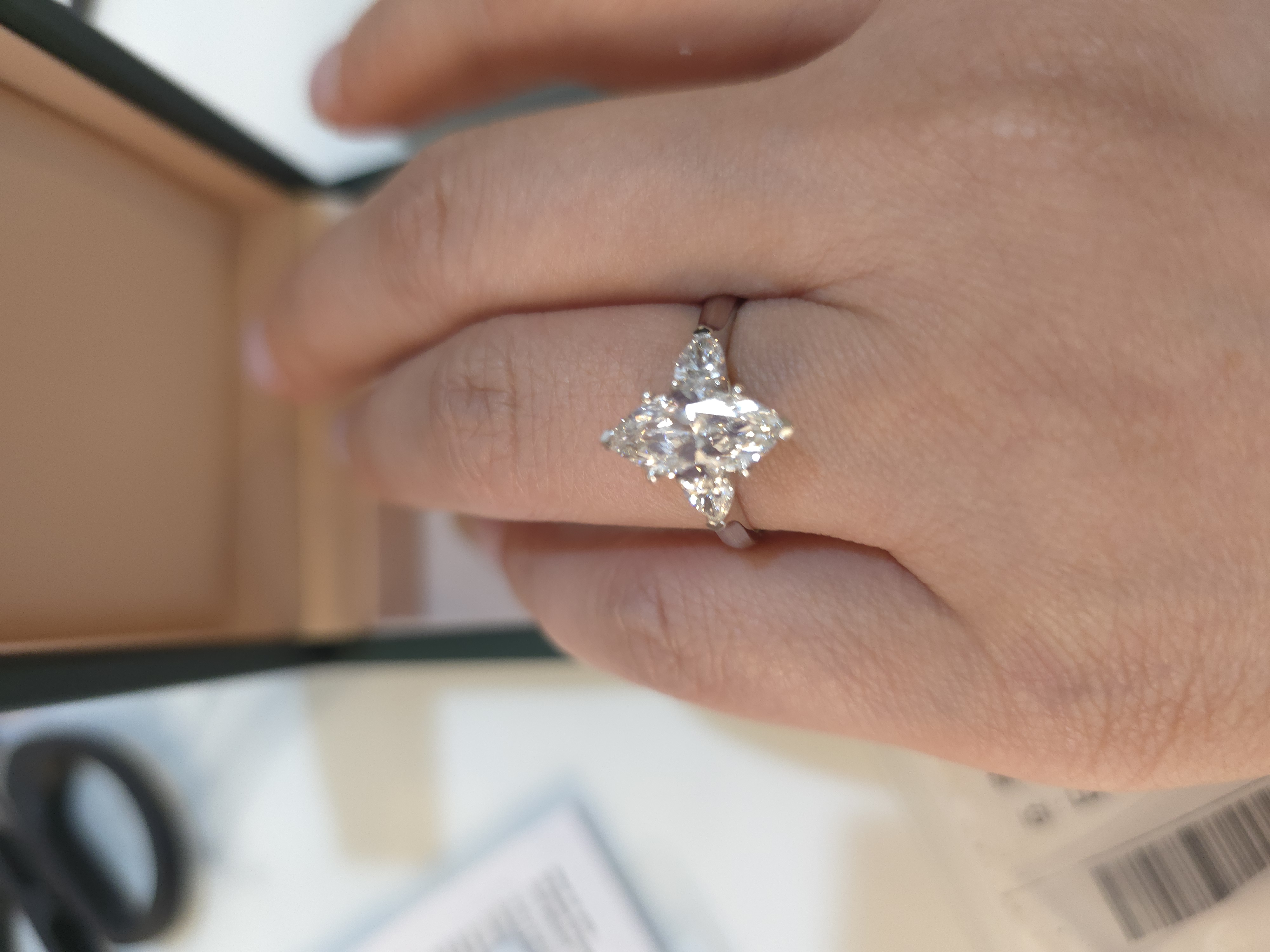 pt950培育鑽石戒指 D1.51 d0.52 G4.93 E/VS1 S16