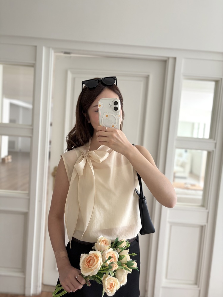 Sheer Tie-Neck Top (Cream)
