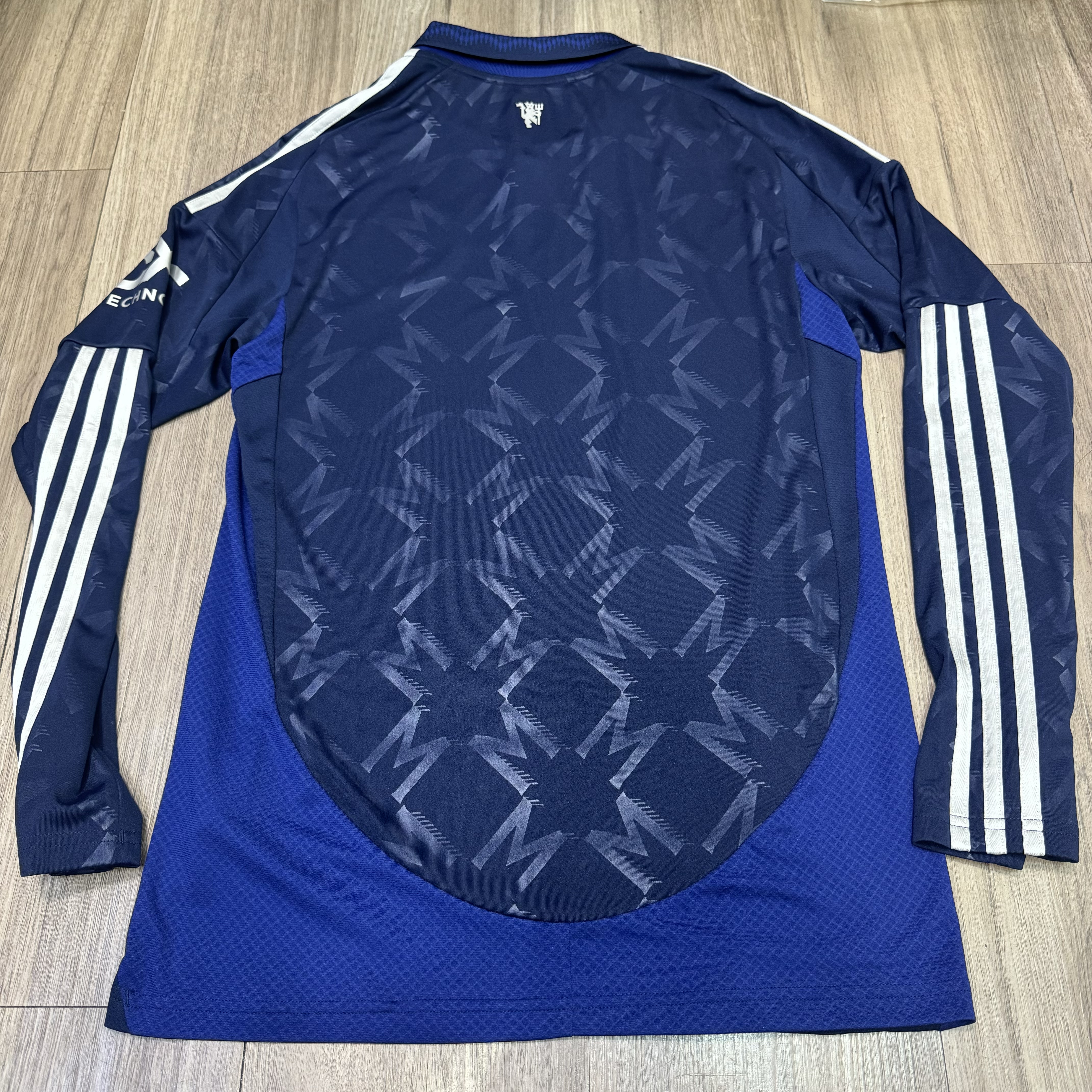 Manchester United 24/25 L/S away shirt (Bnwt)