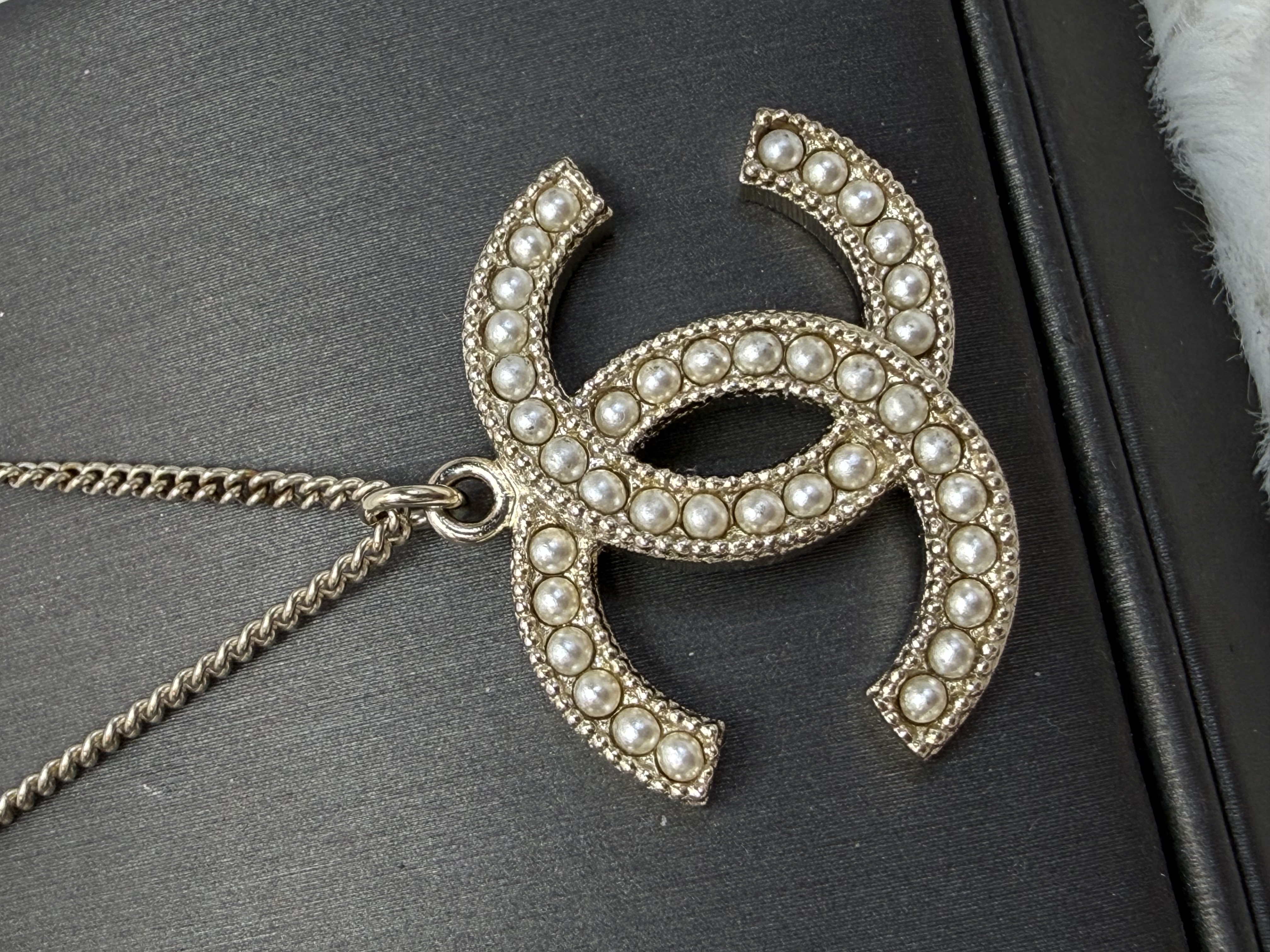 Chanel香奈兒 珍珠雙C金色頸鏈