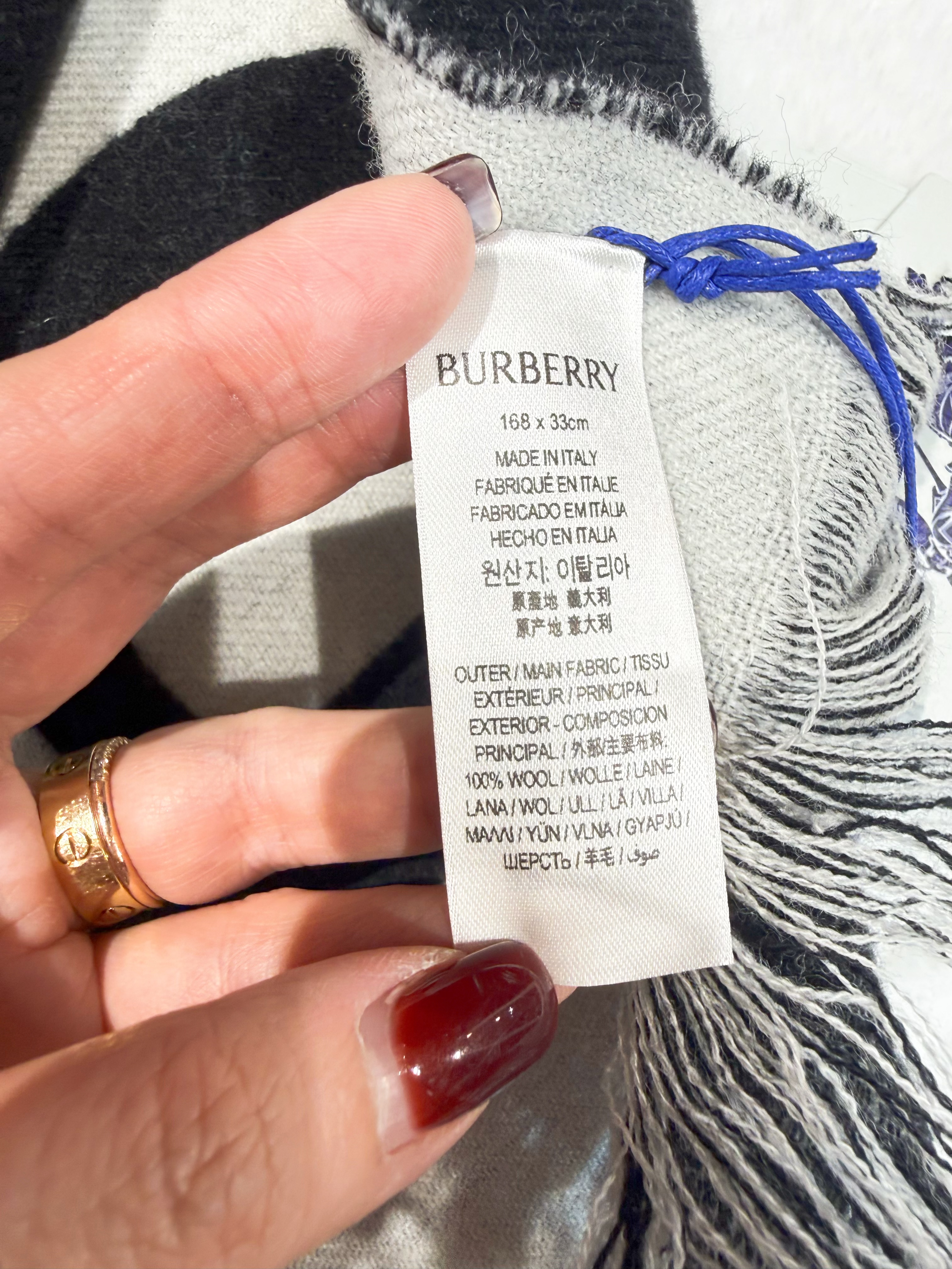 Burberry text wool scarf blk/w