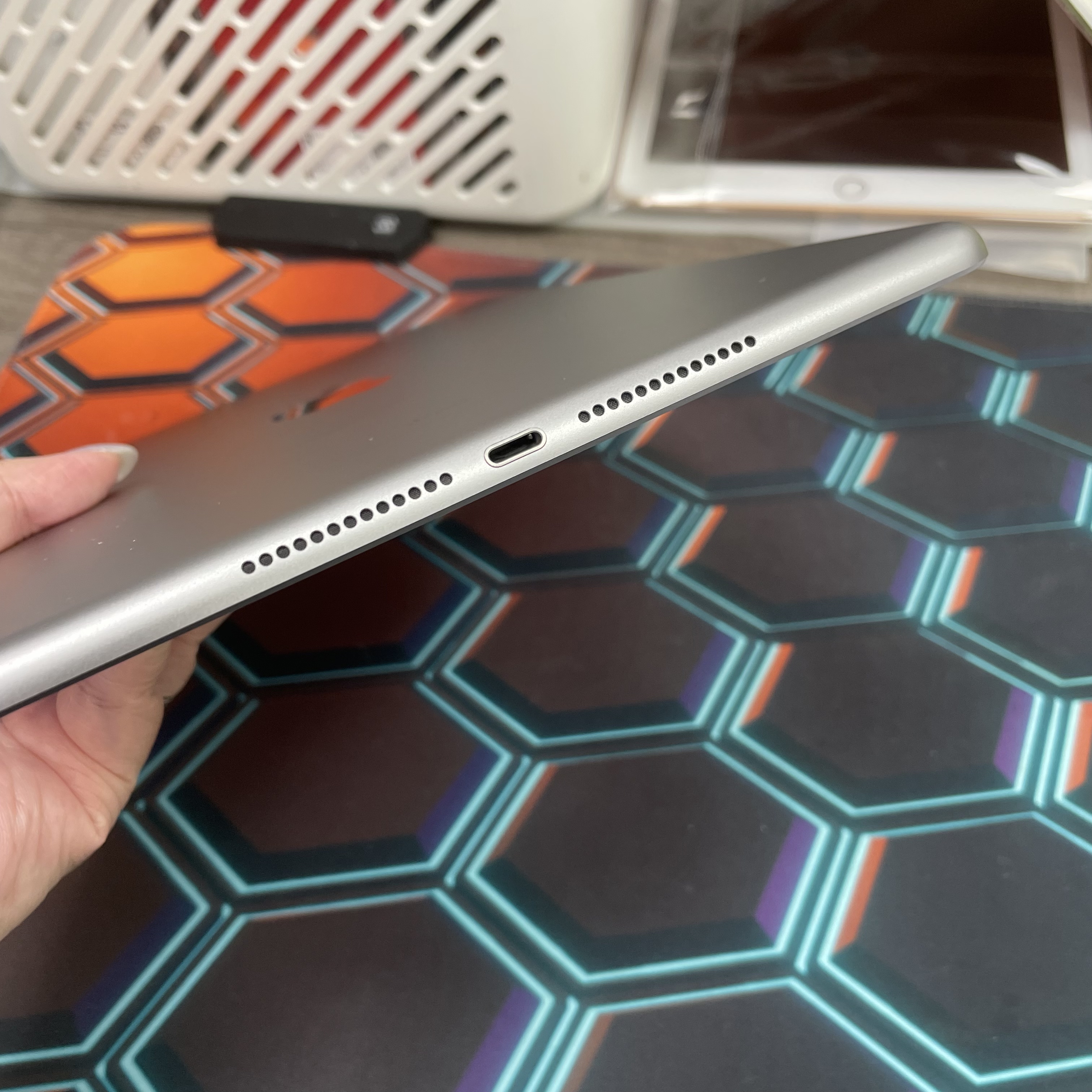 *6952 iPad 6 未使用品 128GB 插卡版 灰色 gray
