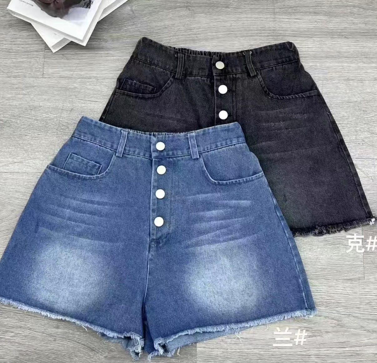 👍🏻超顯瘦👍🏻洗水後半橡筋鈕扣牛仔短褲