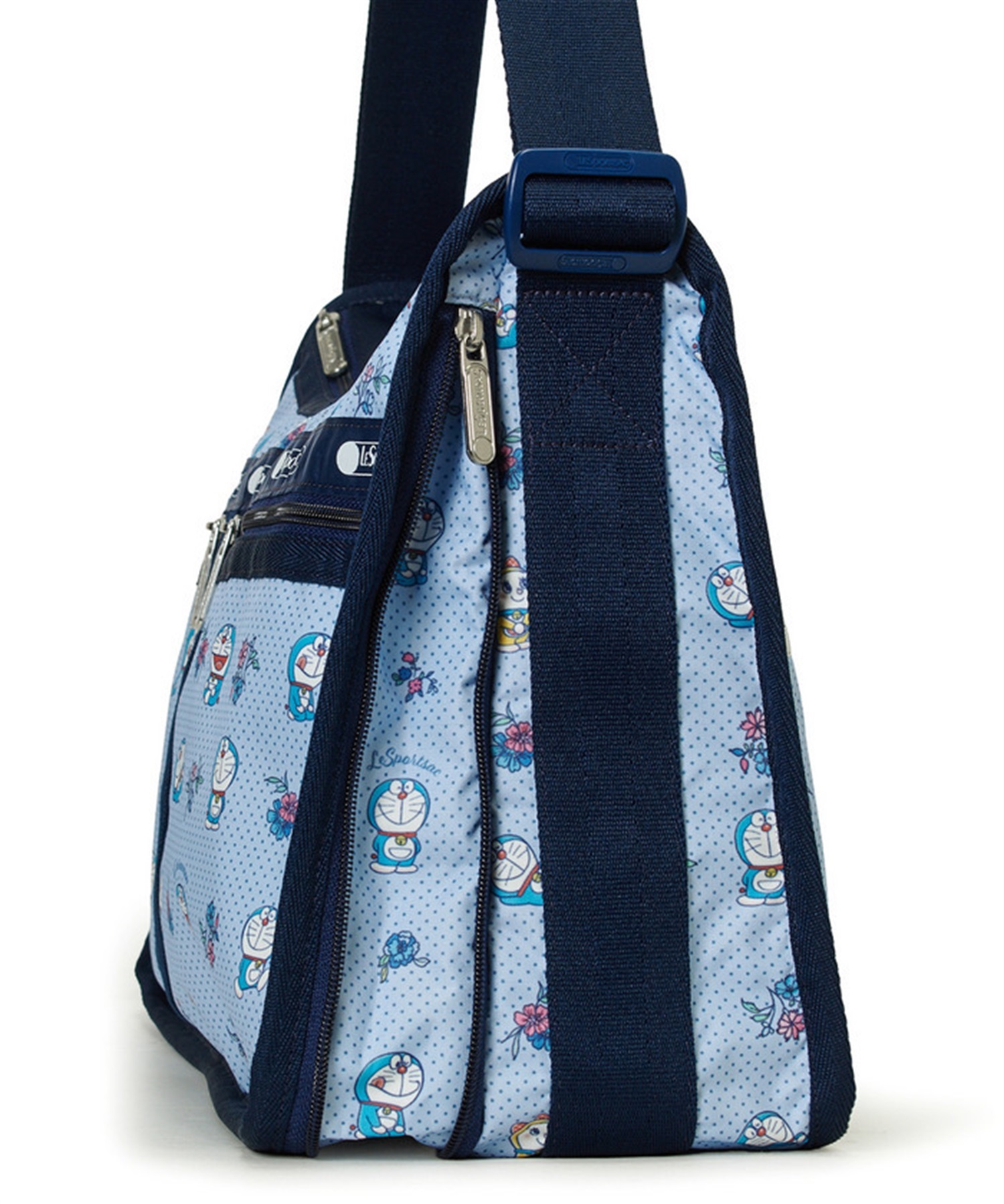 [訂購] [日本直送] 💙 LeSportsac「DORAEMON DELUXE EVERYDAY BAG」 📏 尺寸/內容：高約25cm｜闊約33cm｜厚約13cm {TF260810}