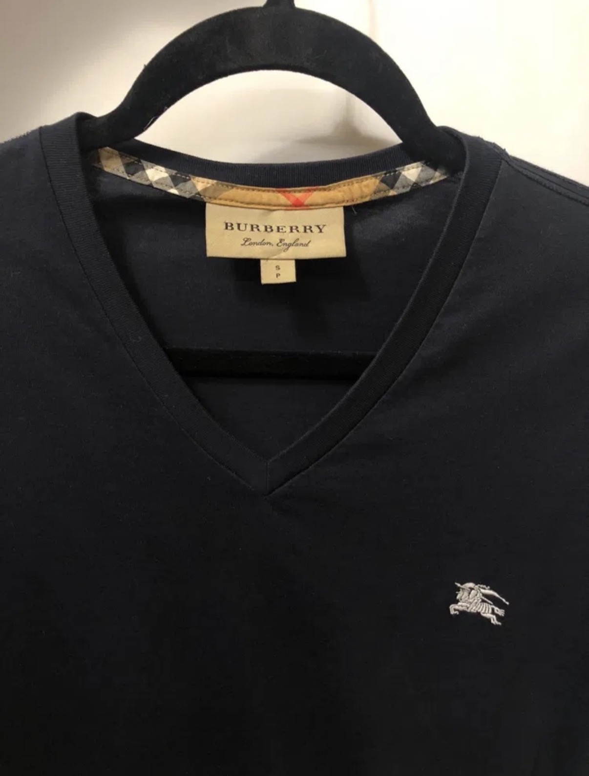 Burberry 經典車花logo v領tee 深藍色tee xs 