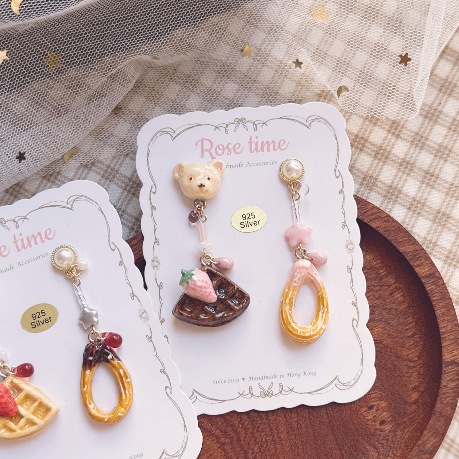 手繪草莓🍓窩夫🧇耳環 兩色入