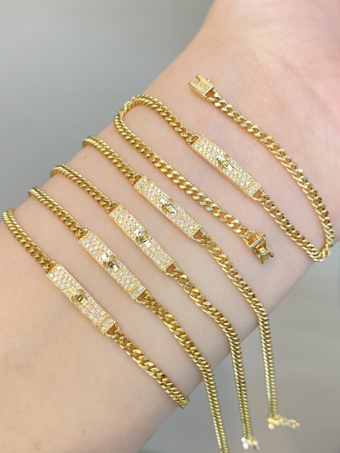 18K Diamond Bracelet 