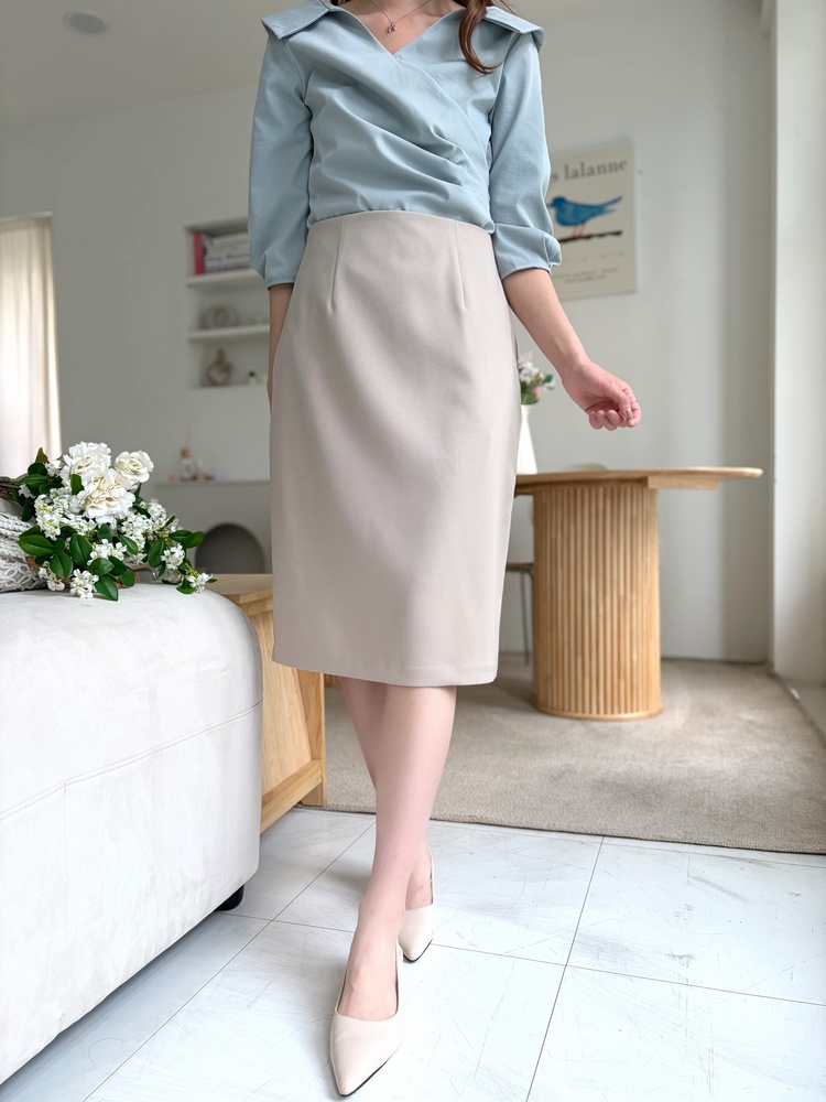 Leonie Tailored Midi Skirt (Beige)