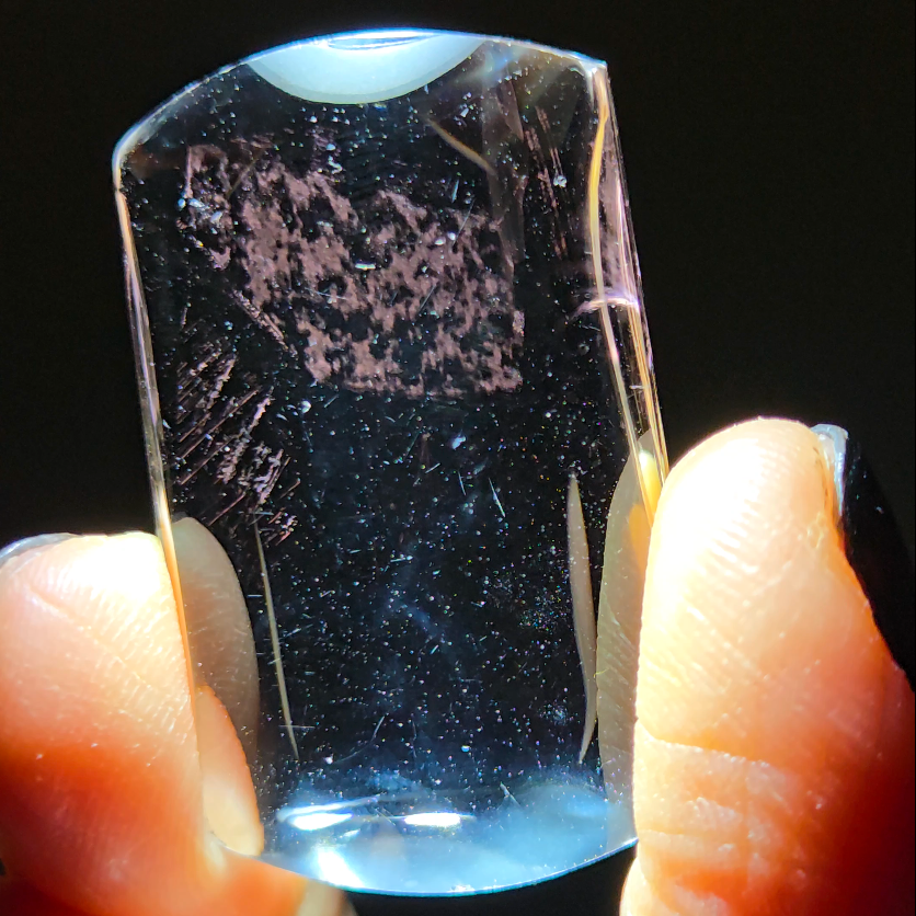 Red angel feathers in quartz - CQ221