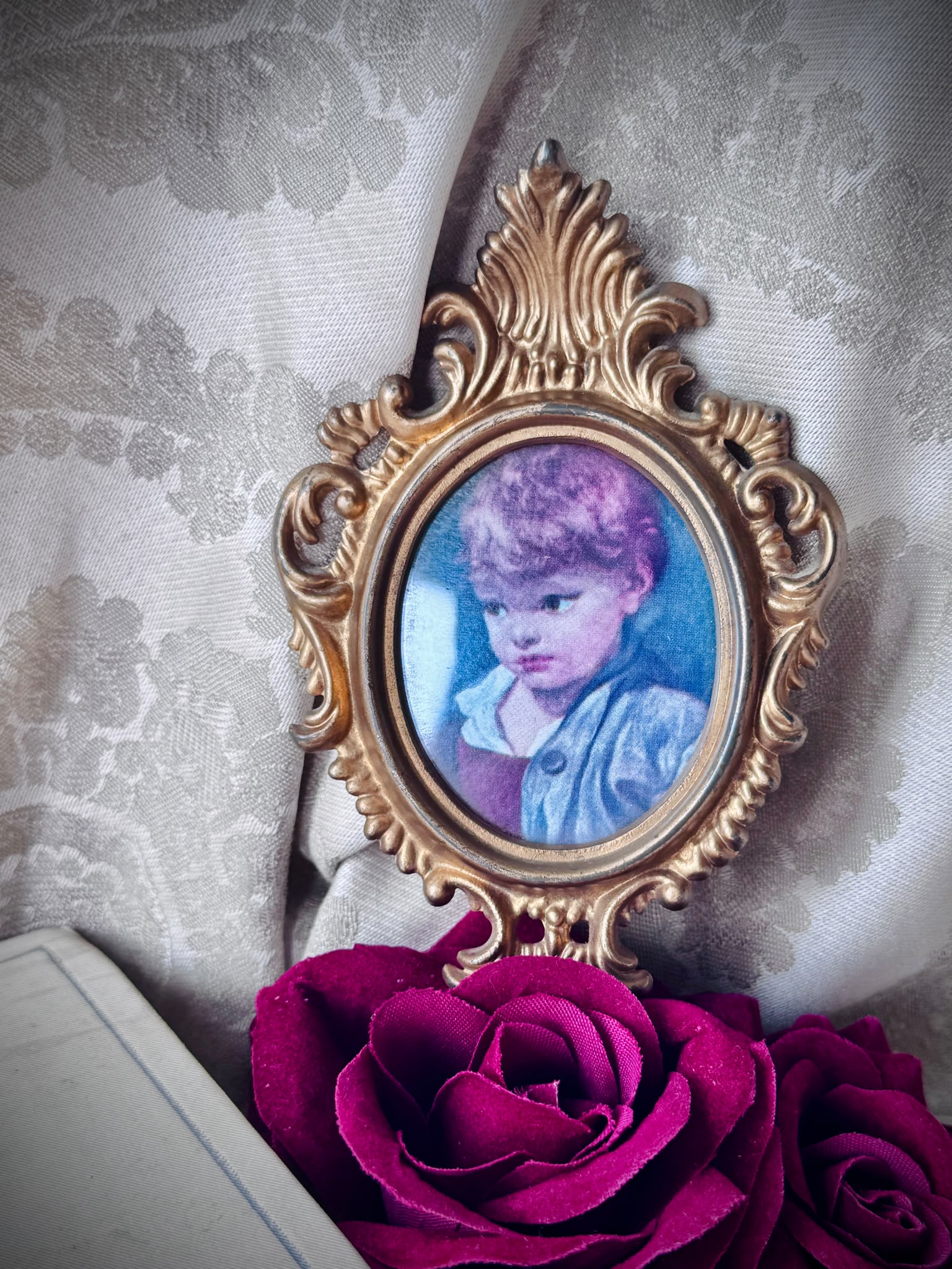 Vintage Mid-Century Made in Hong Kong Plastic Mini Scrollwork Picture Frame (MT2589-29)