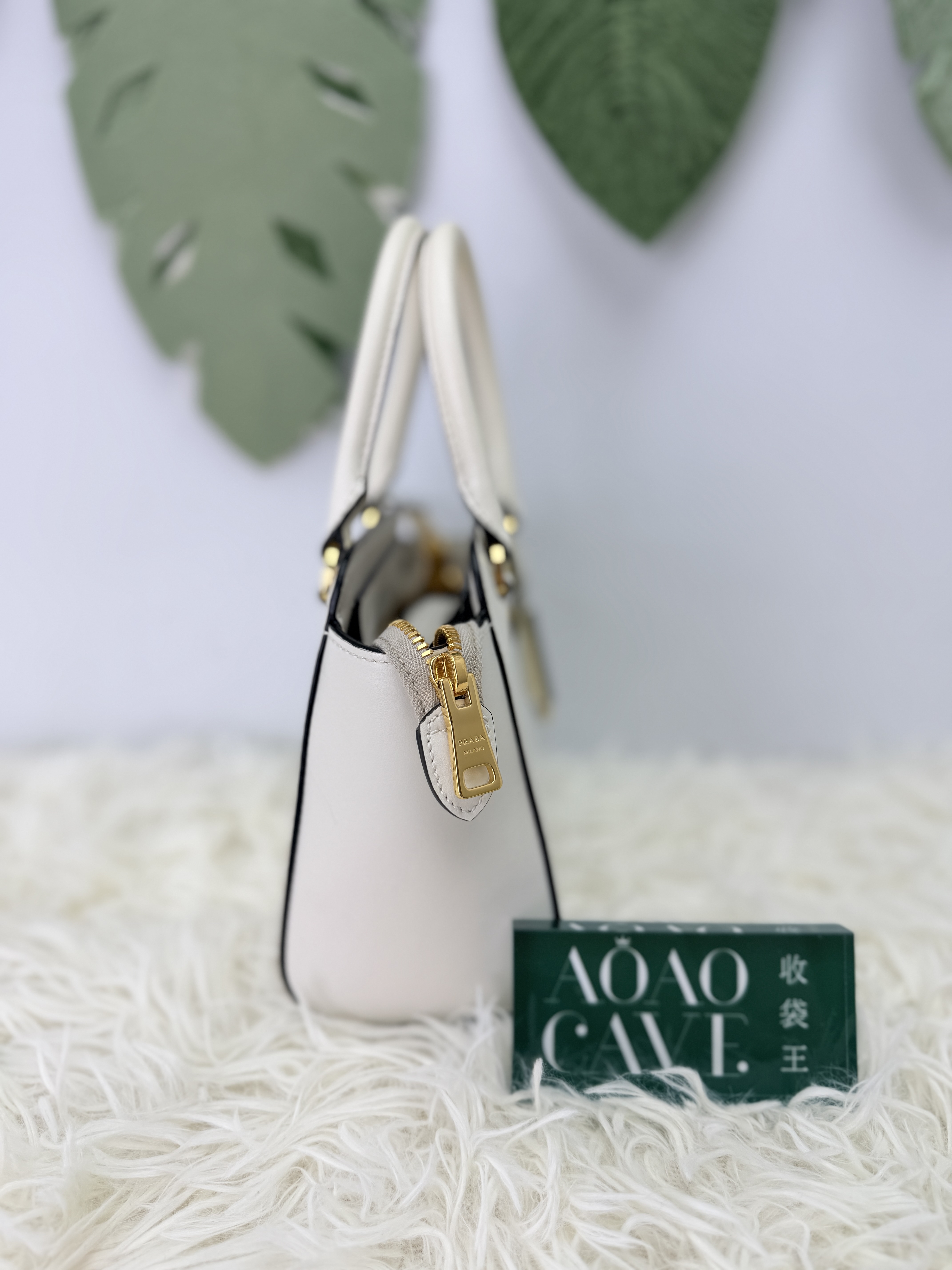 Prada 🤍PRE OWNED 白色 新款saffiano mini🤍