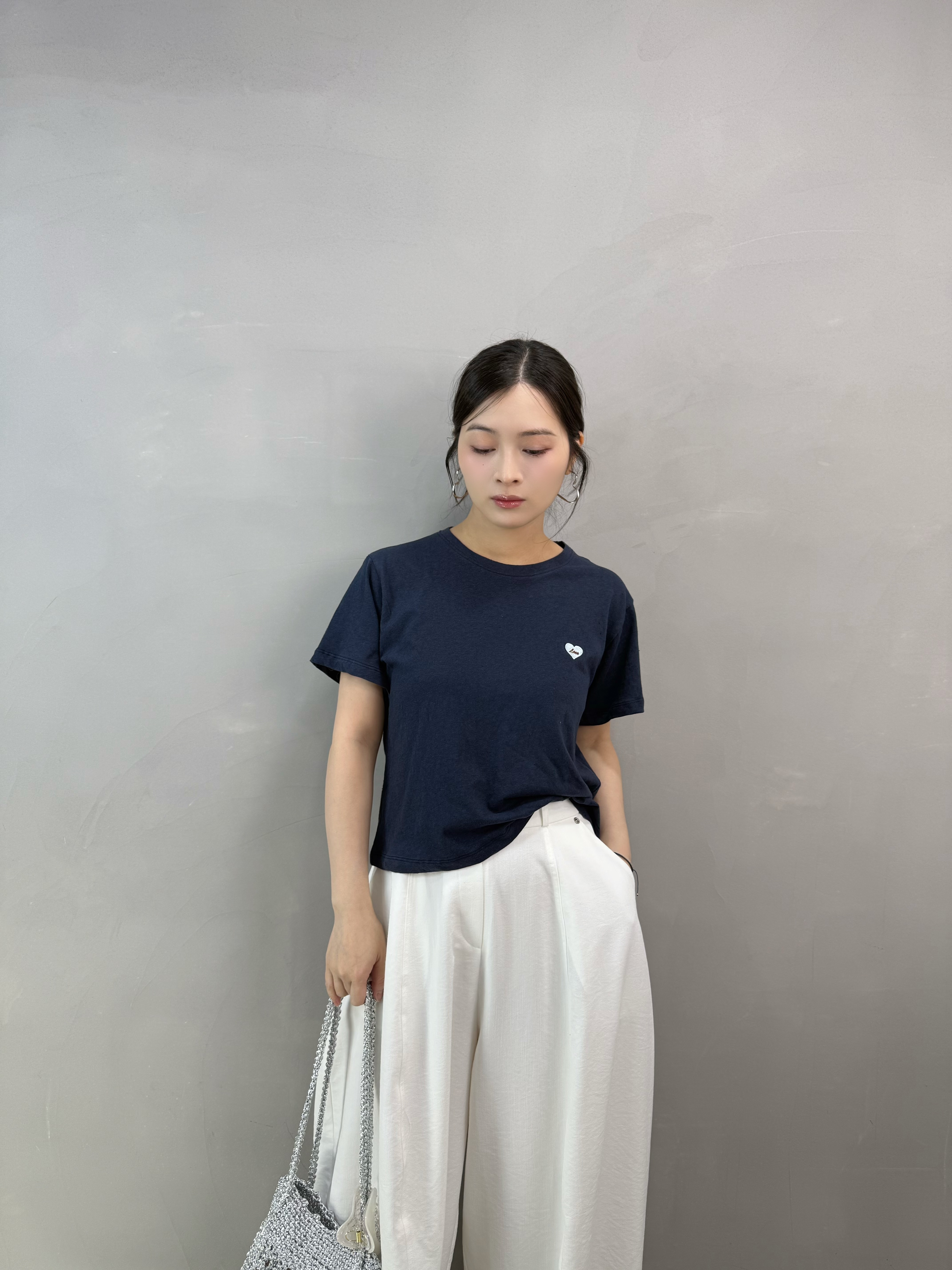 X66 刺繡心心短tee