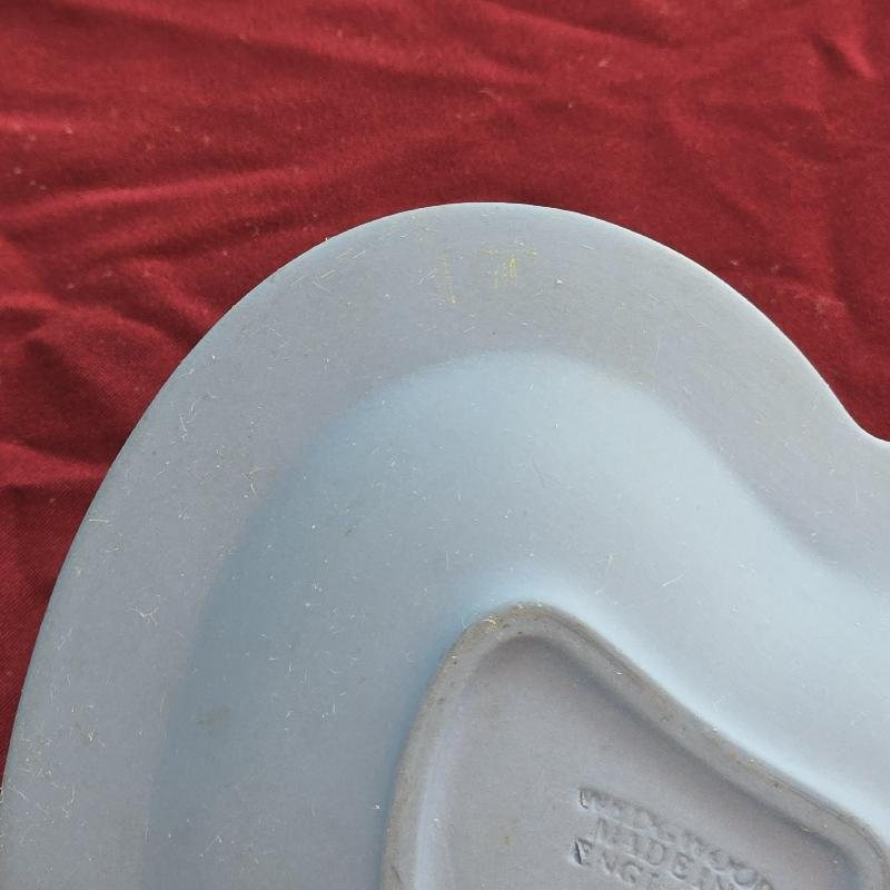 Vintage Wedgwood Blue Jasper Trinket Dish - Heart (MT2462/MT2463)