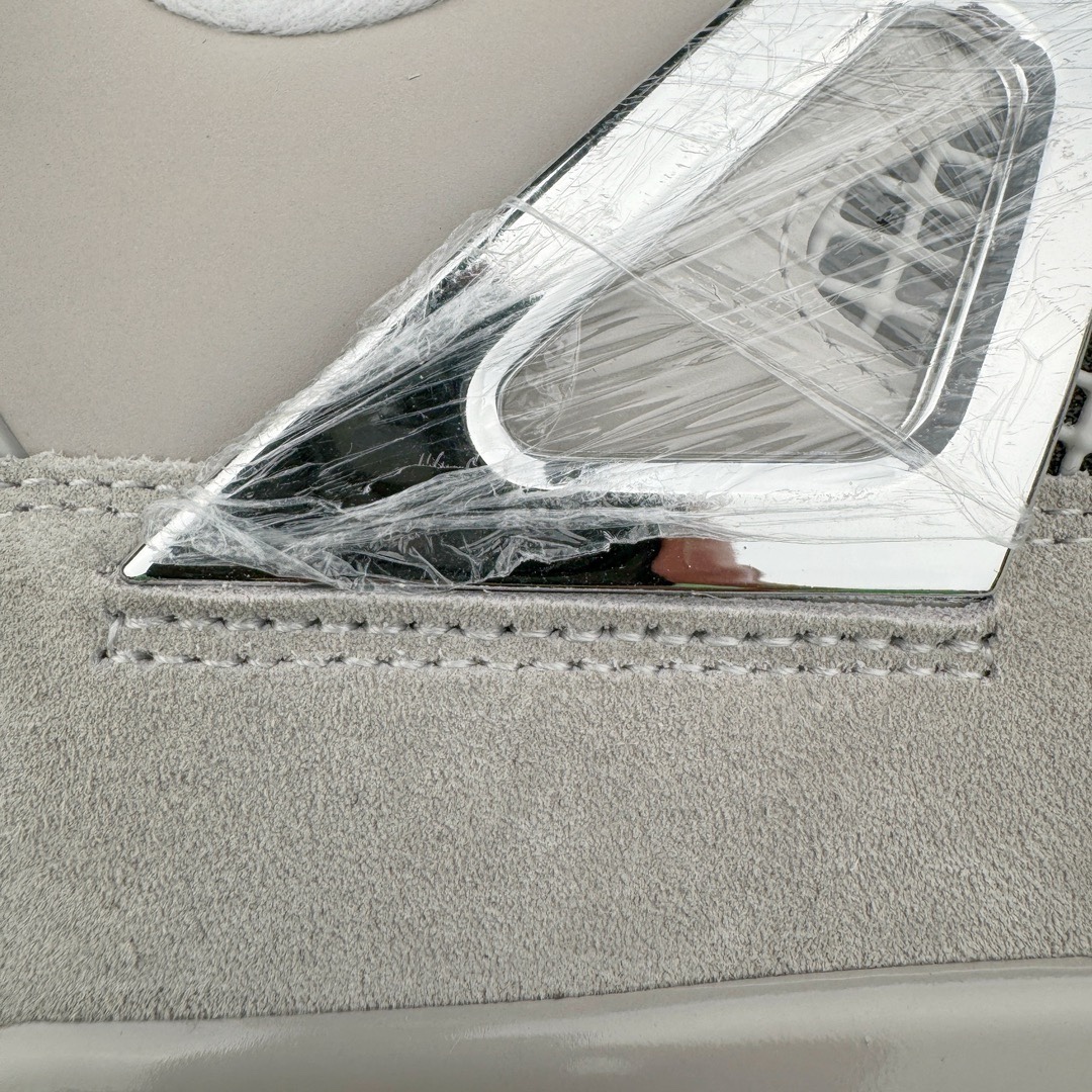 Air Jordan 4 Retro "Frozen Moments" AQ9129-001