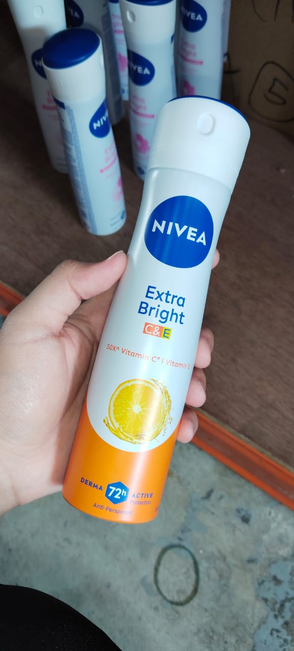 Nivea Women Deodorant Spray 150ml - Extra Bright C&E
