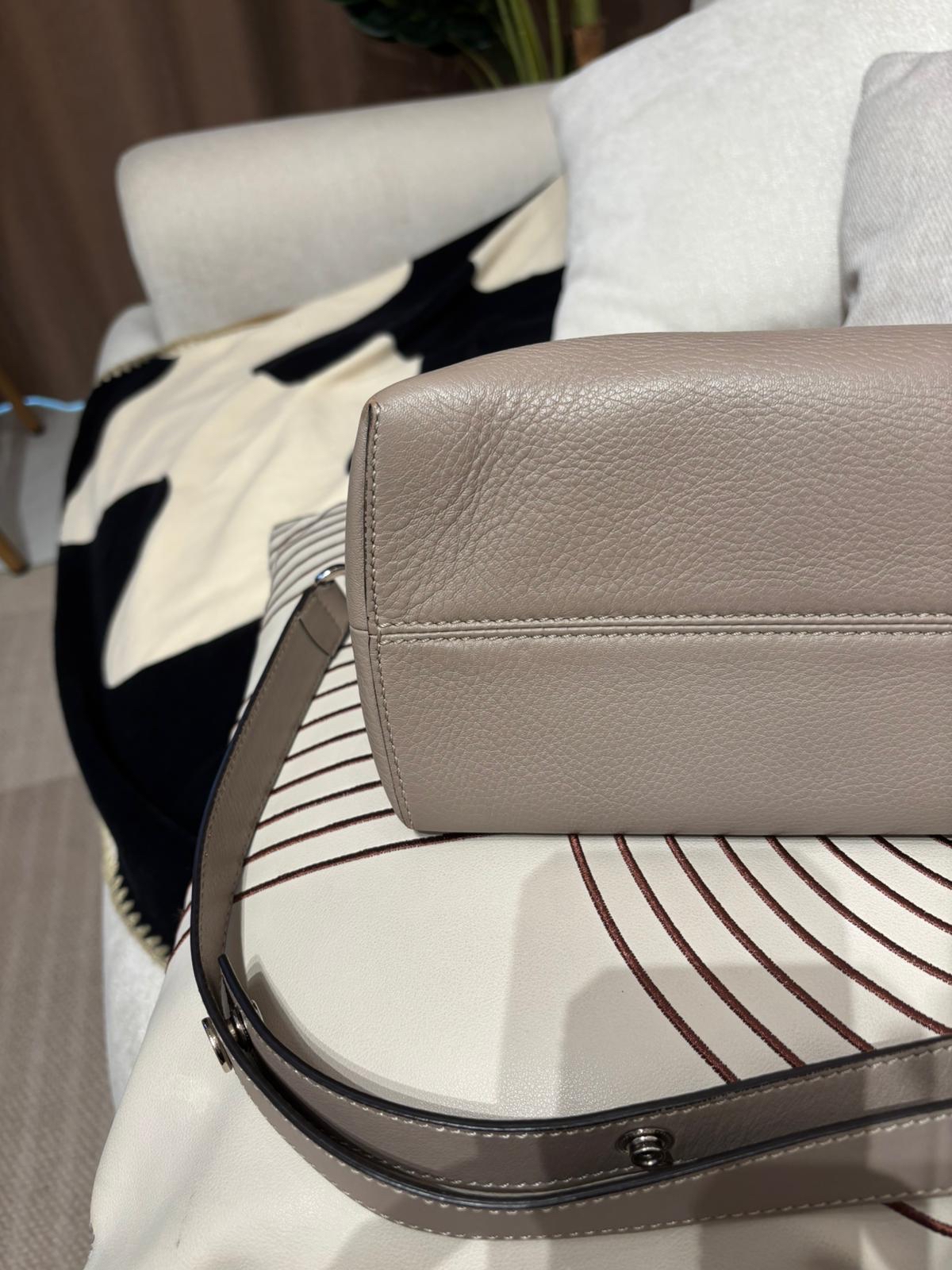 Fendi by the way medium 2way bag calfskin  100%Authentic ,88%new✅dust bag 