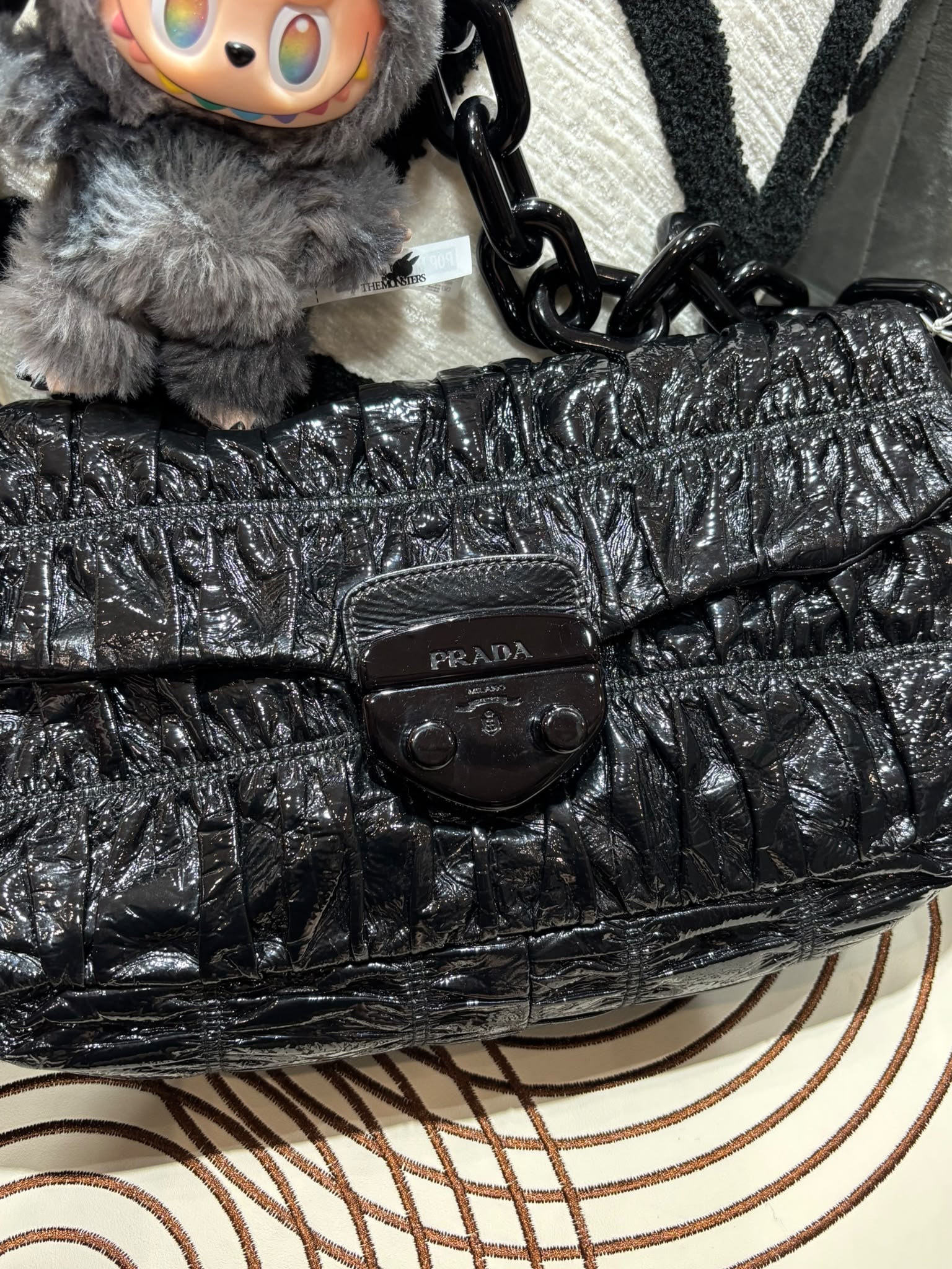 Prada So Black Shoulder Bag 油蠟皮 100%Authentic, 98%New ✅Dust bag