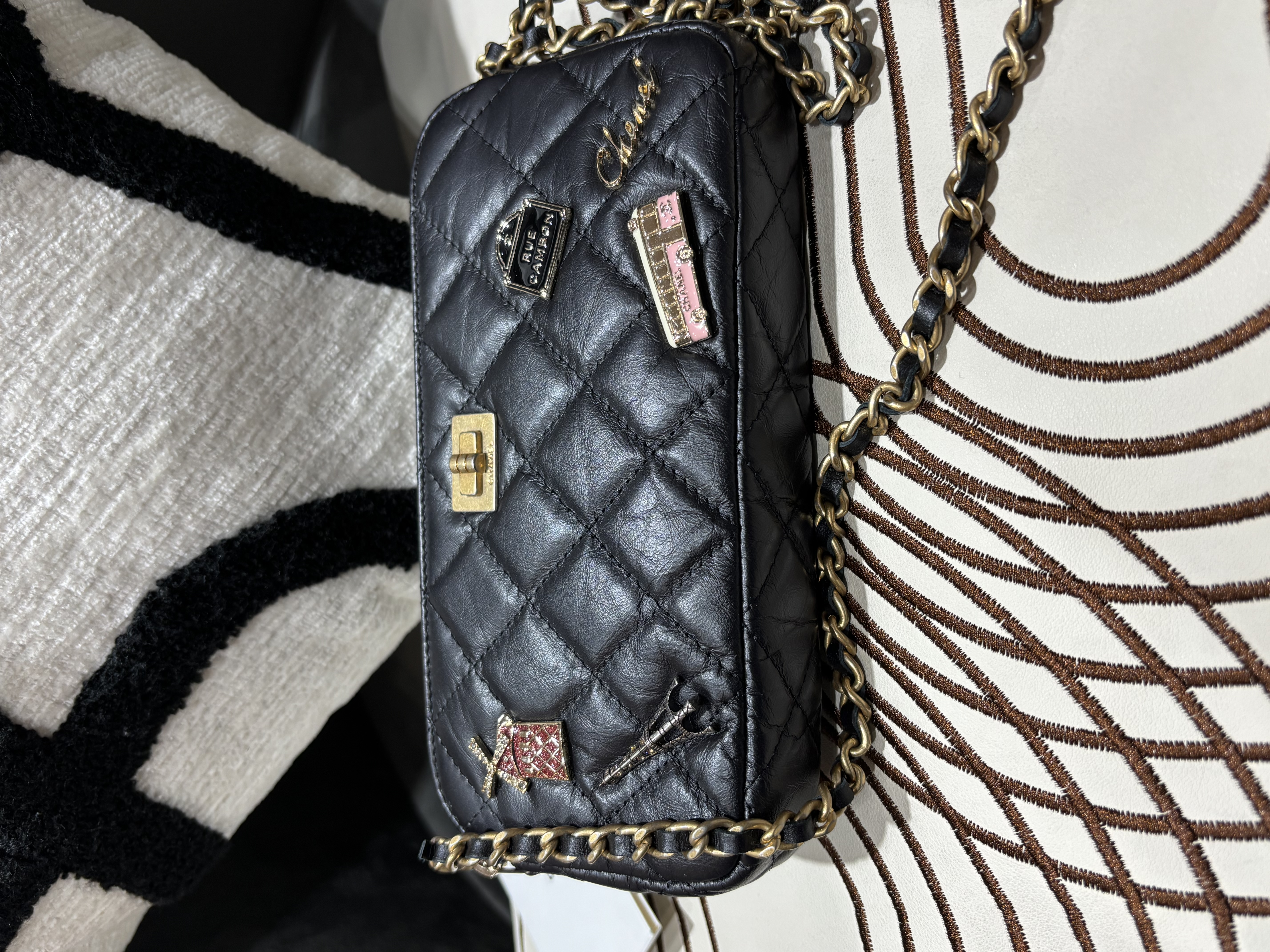 Chanel Double Zip Clutch With Chain Black Quilted Aged Calfskin Lucky Charms 2.55 Reissue Gold Hardware 100%Authentic ,98%new ✅25card ✅box