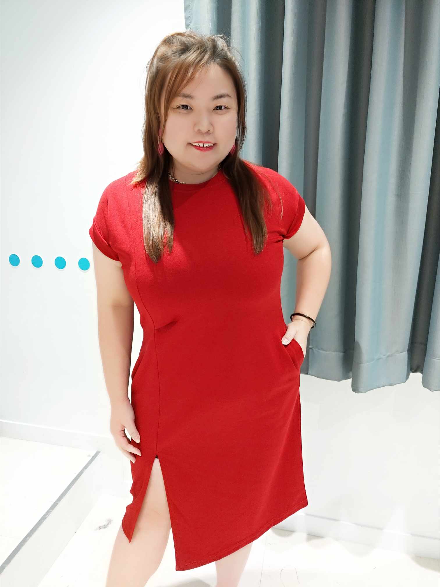 DSC02 (4050#)  简约圆领前开叉连身裙