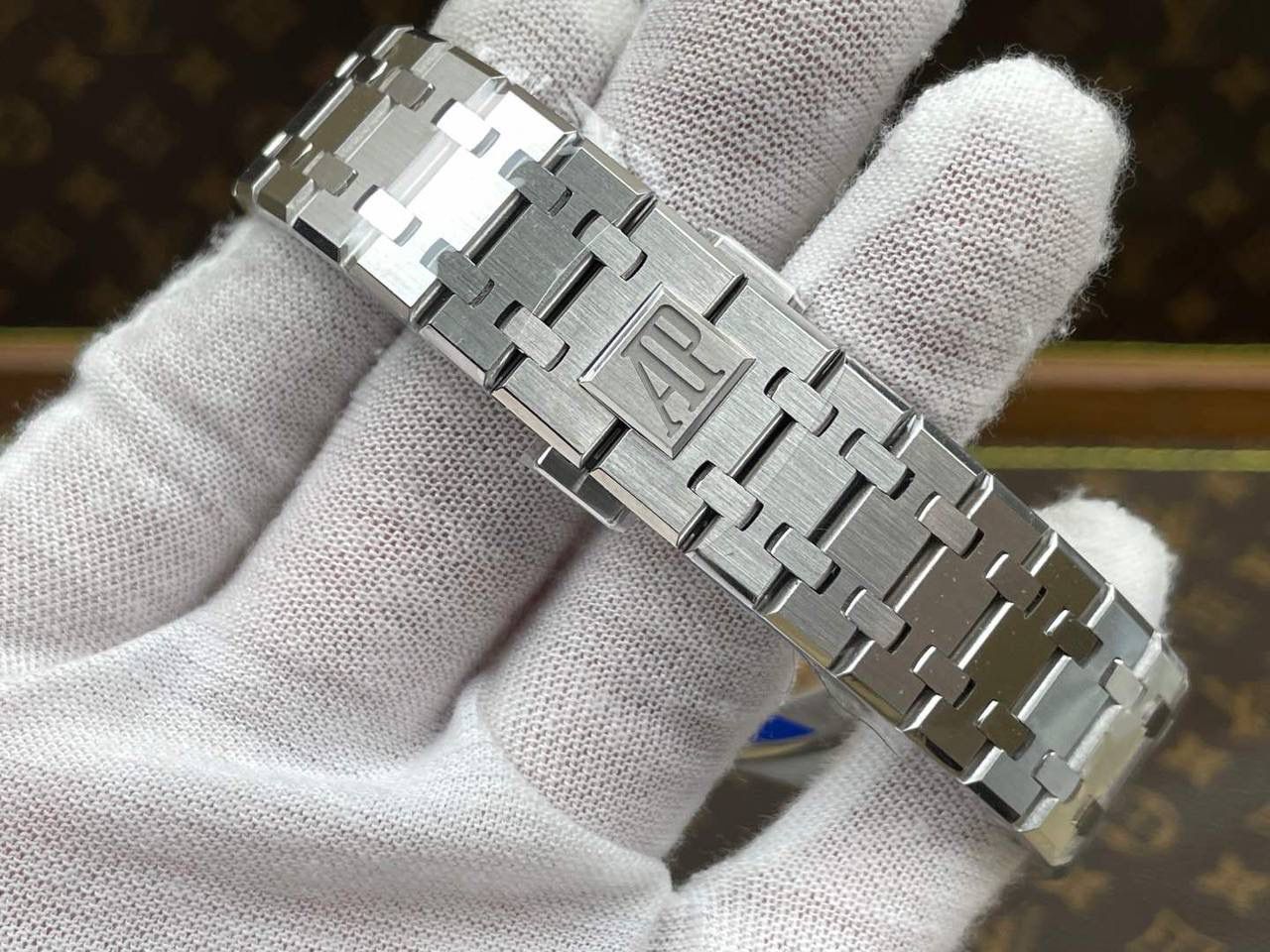 爱彼皇家橡树系列自动机械男士腕表