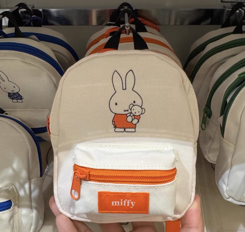 （預訂會員優惠）miffy書包仔連登山扣吊飾
