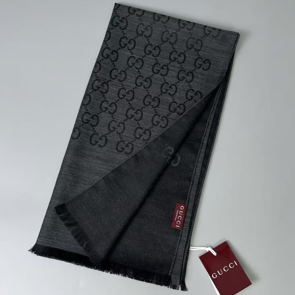 Gucci 羊毛蠶絲圍巾