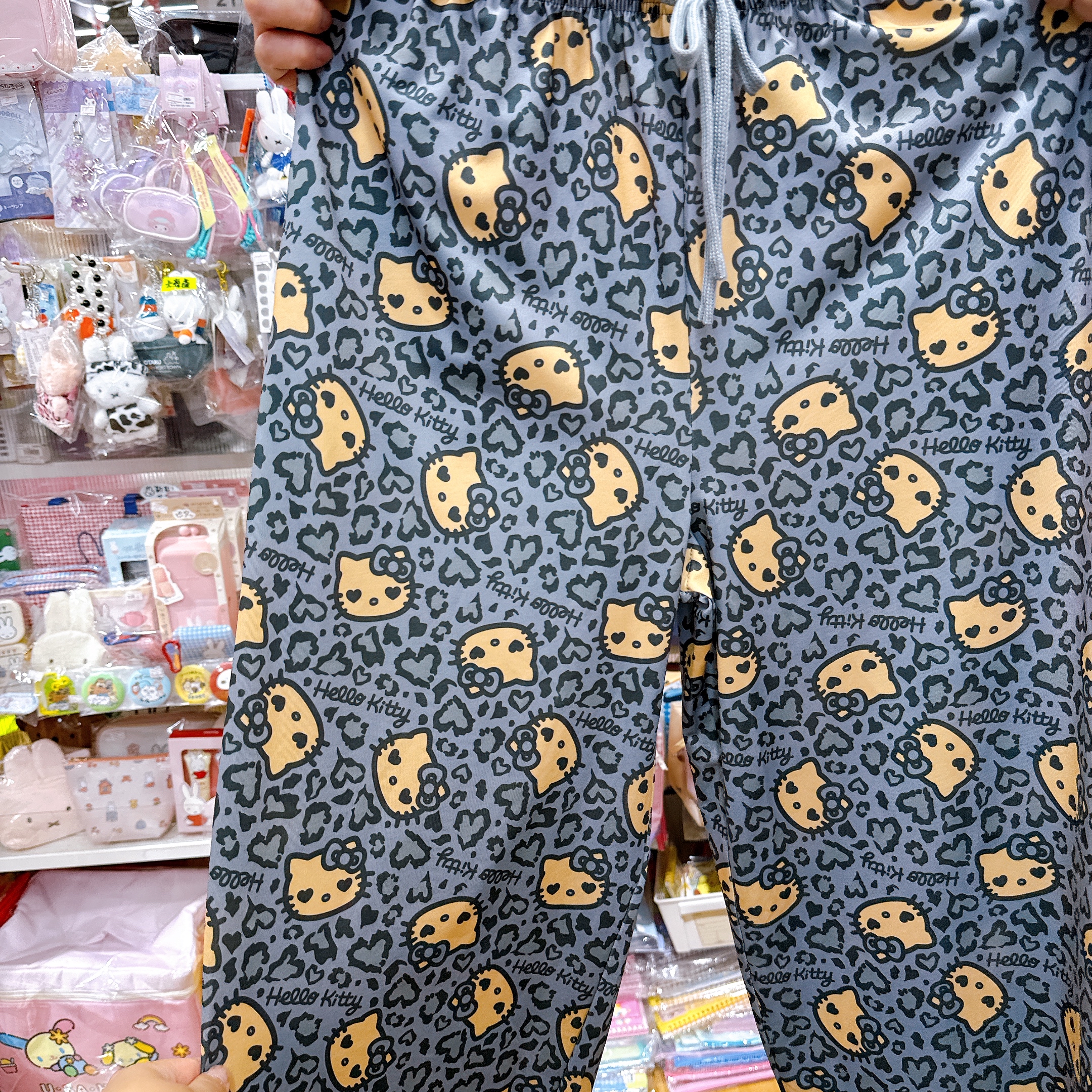 日本直送Hello Kitty彩虹兔Usahana 絲滑柔軟質地長褲