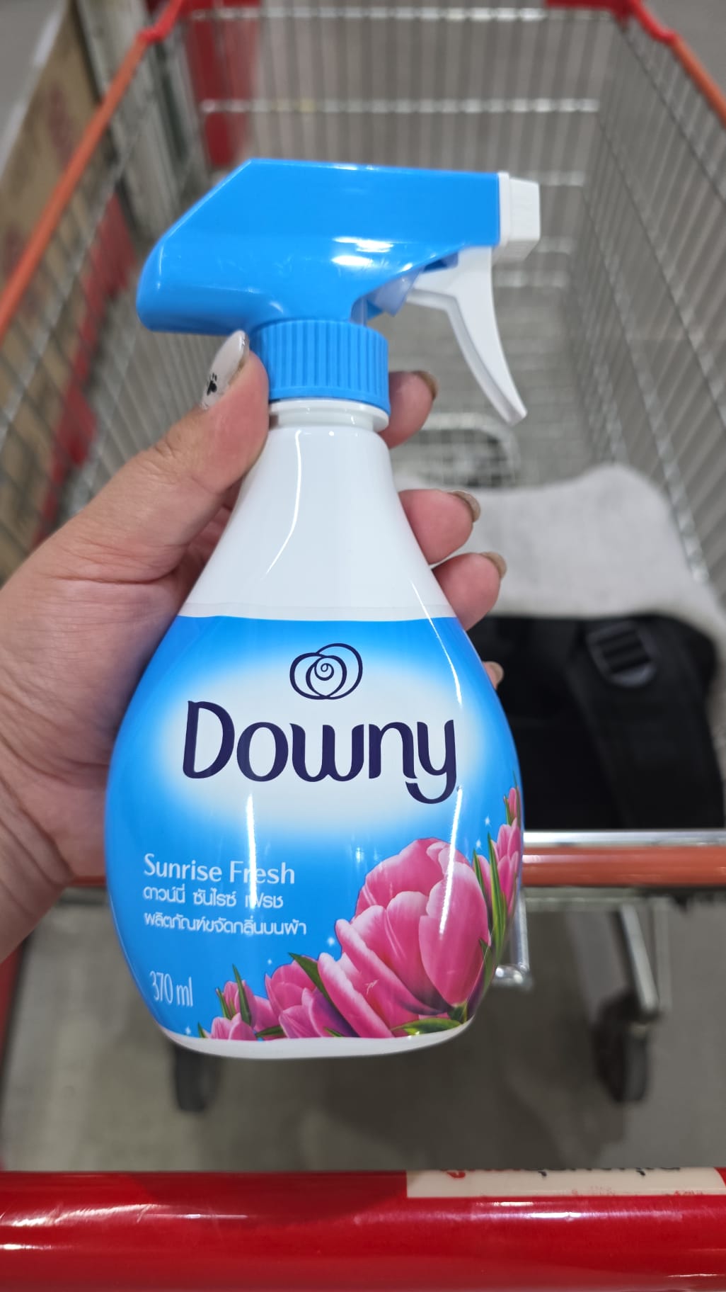 Downy 星級體驗系列香水噴霧，香型為「清新晨露」(Sunrise Fresh)