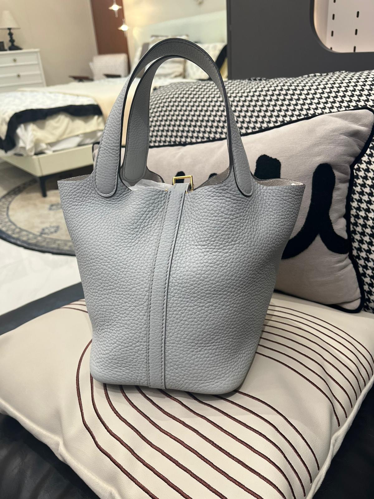 Hermes Picotin 18 Stamp B 聖杯藍金扣 100%Authentic, 95%New ✅收據副本✅Key Lock✅Dust bag