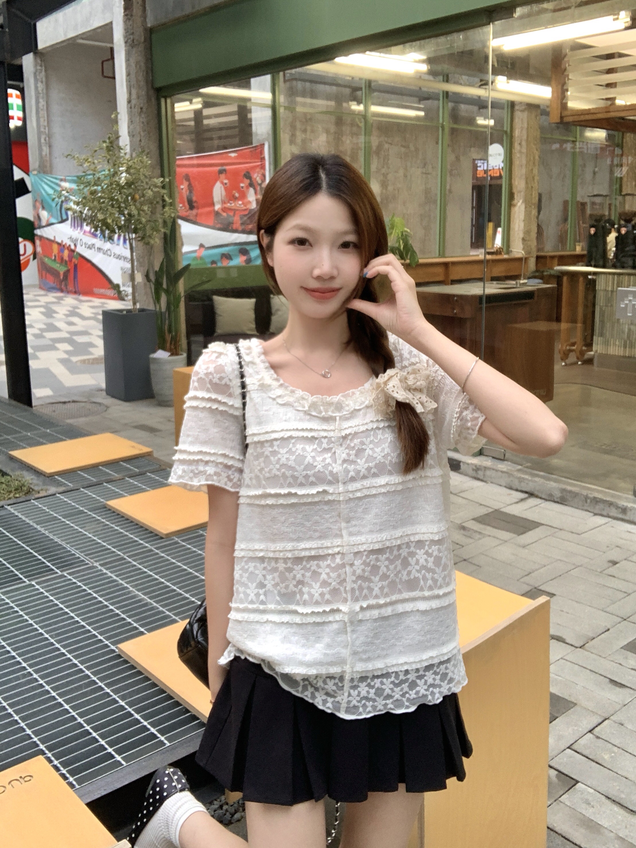 B174(80968) 法式轻奢风褶皱拼蕾丝横排拼接3色上衣 