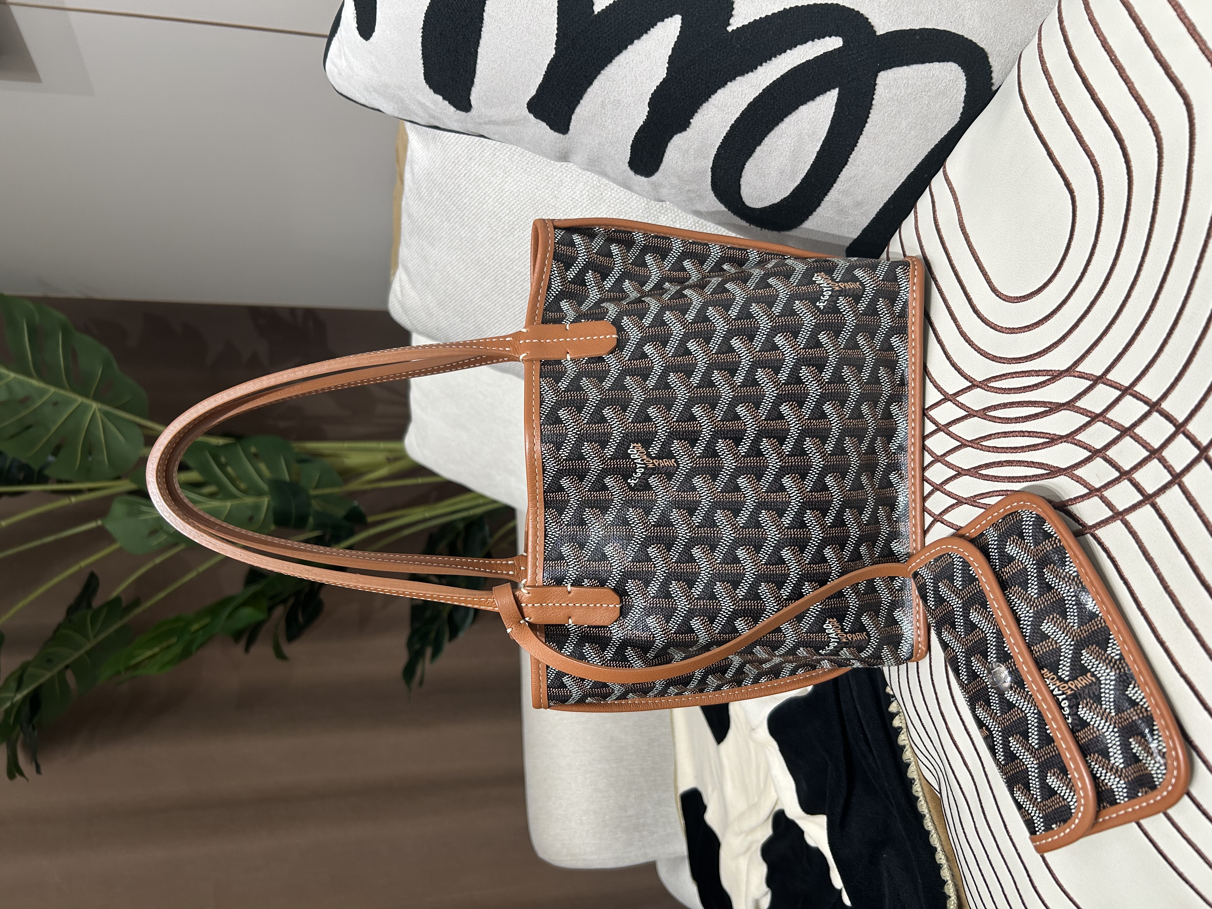 Goyard Anjou Mini Tan 100%Authentic, 98%New ✅Dust bag