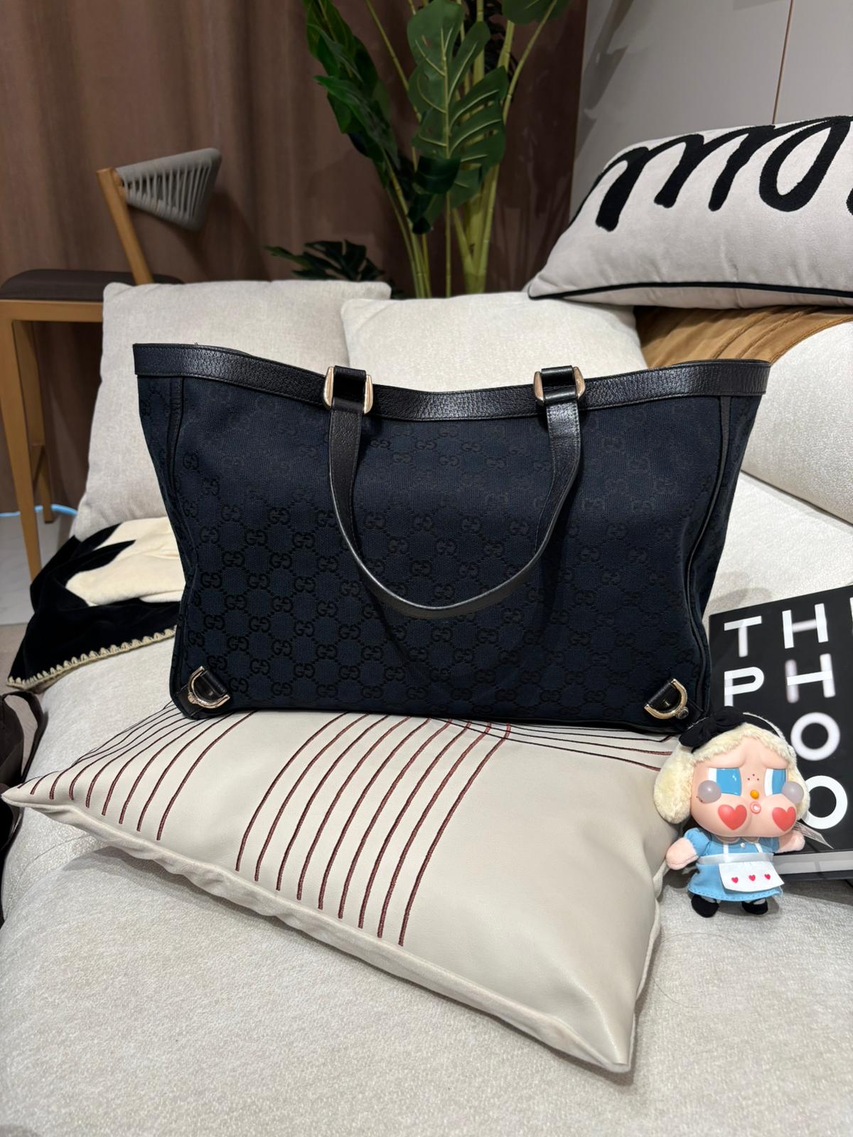 Gucci GG shoulder bag  100%Authentic,95%new✅dust bag