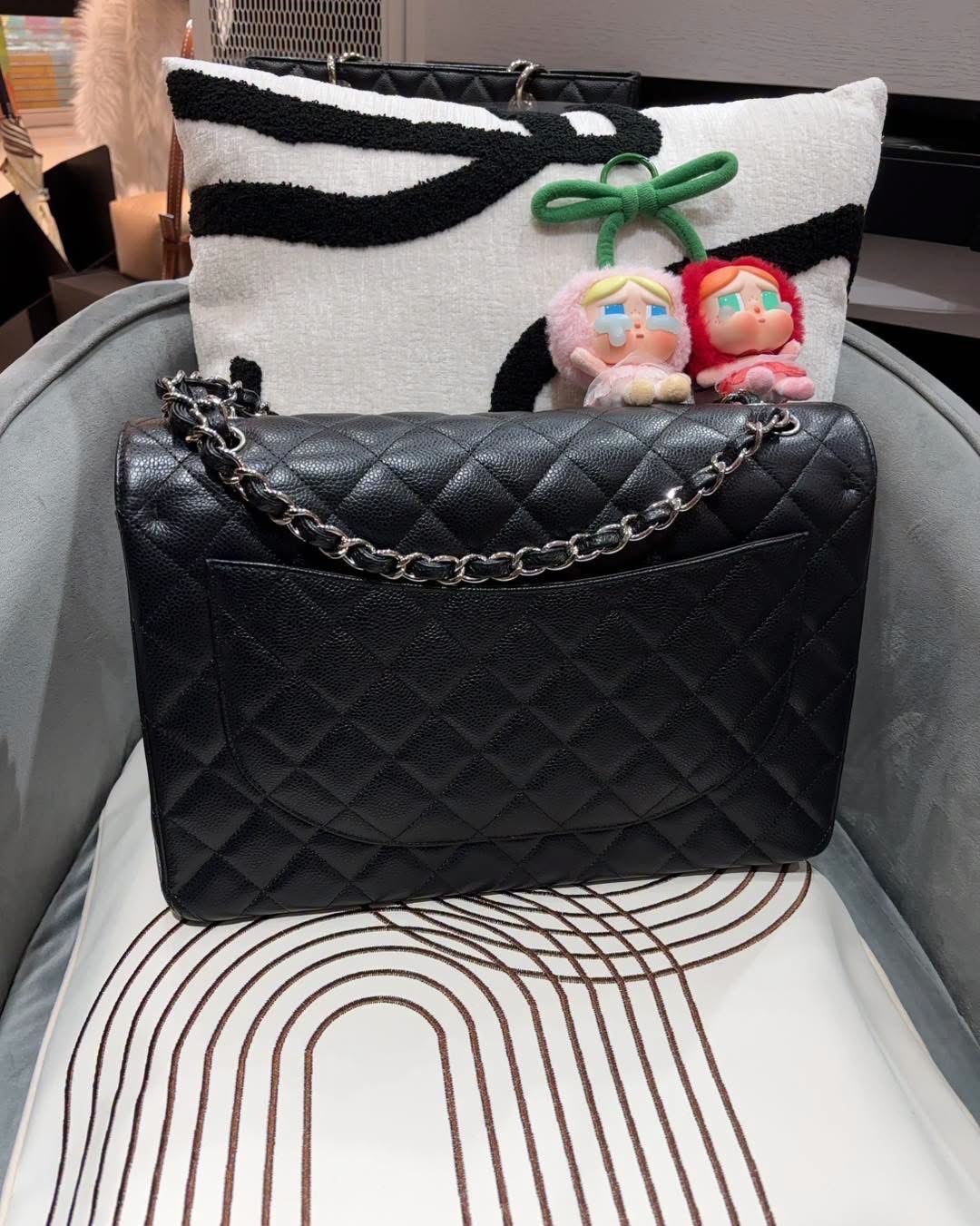Chanel maxi jumbo A58601 黑色荔枝牛皮 100%Authentic ,98%new 閑置品 ✅card✅購買證書✅dust bag✅box ✨專門店售價$ 102500✨ 