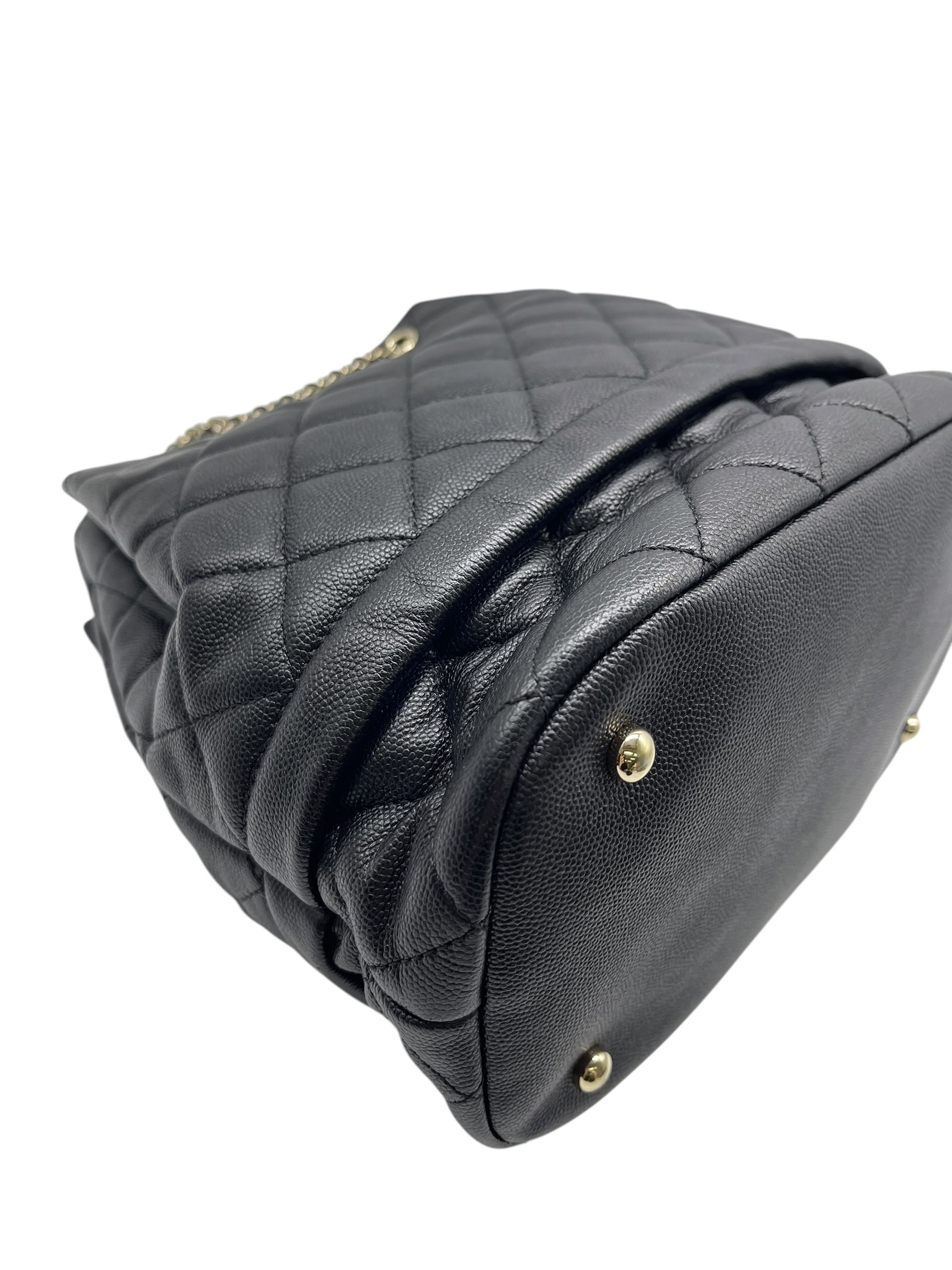 Pre-owned Chanel Rolled Up Bucket Bag / Product Code: 072901