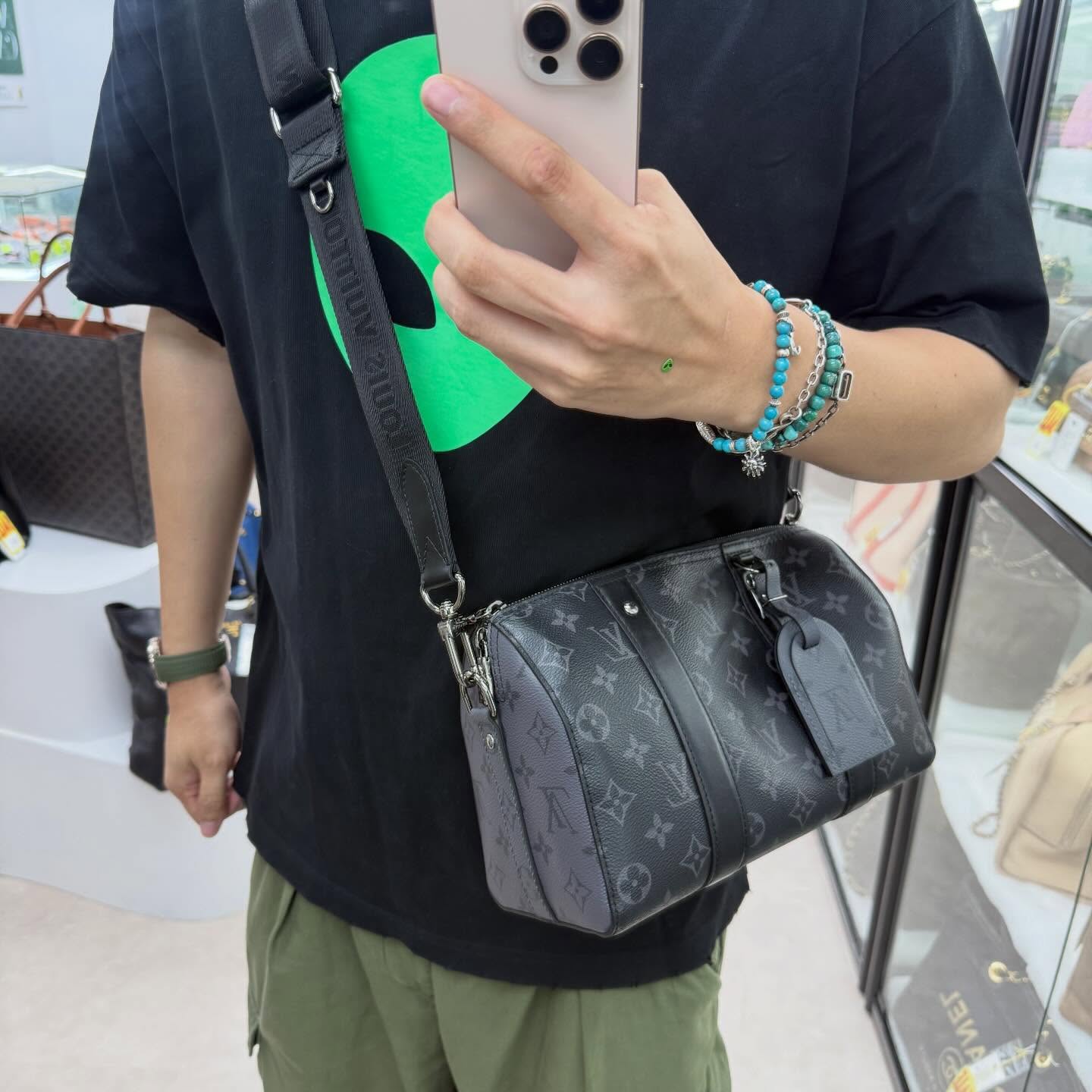 LV🤍PRE OWNED City keepall 黑色老花 晶片款 有單有盒🖤