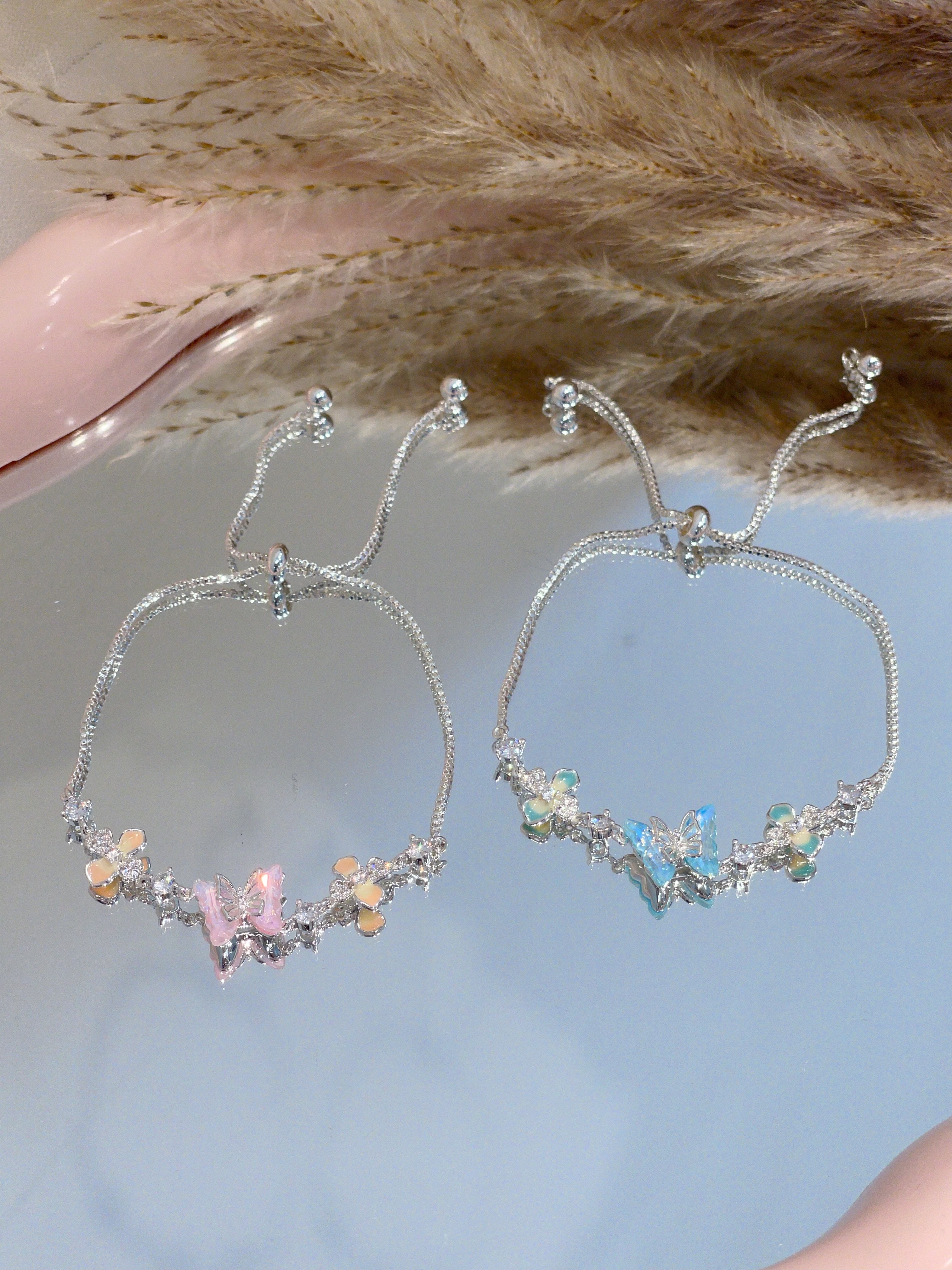 彩色蝴蝶镀金抽绳手链