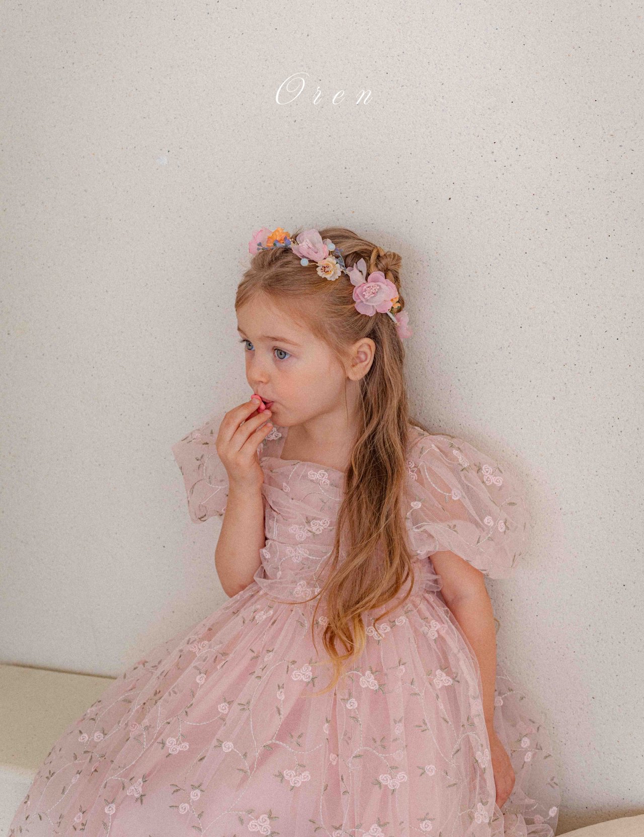 ☀️預訂 韓國直送☀️🇰🇷Oren Roslyn Bloom兩色花卉刺繡泡泡袖包屁裙/連身裙