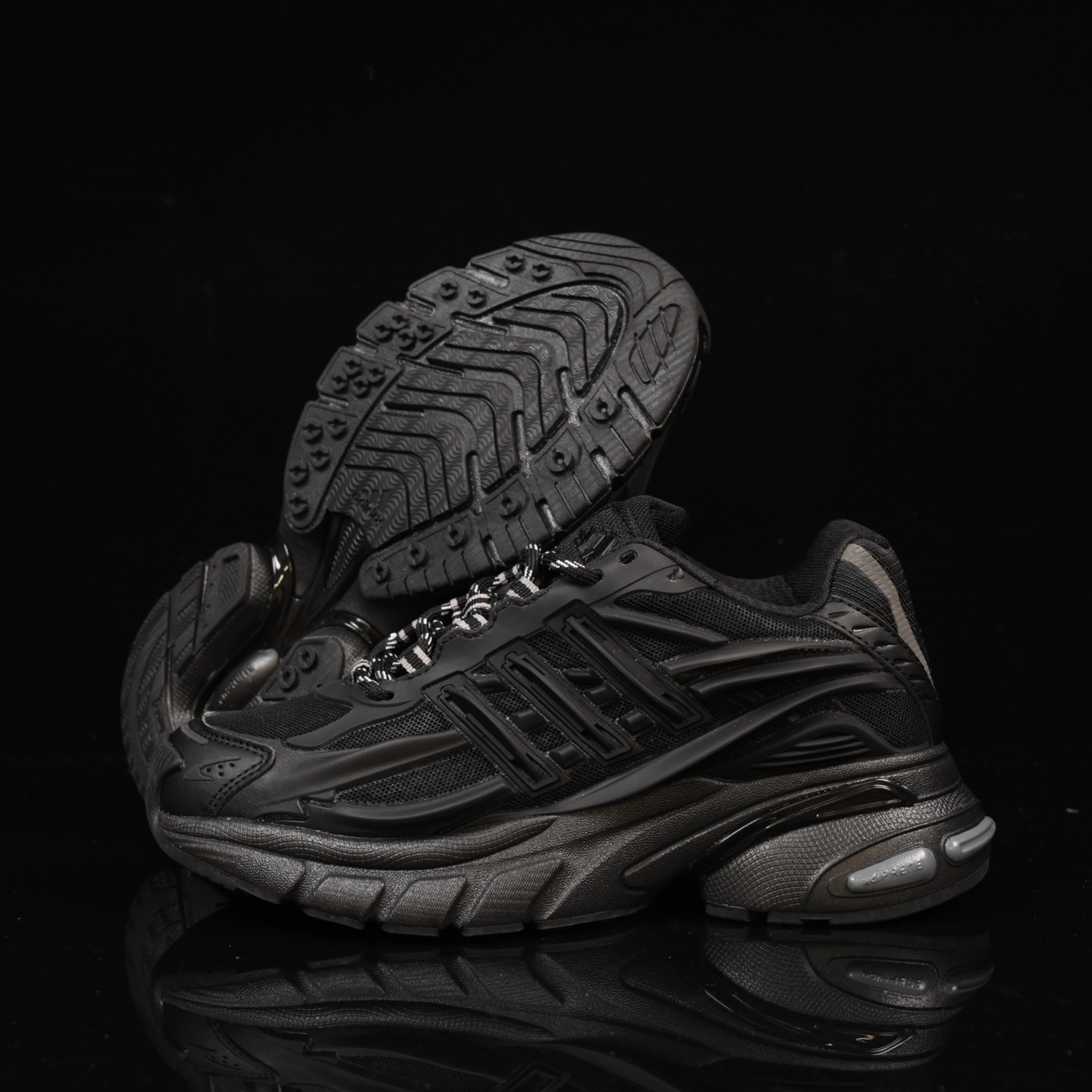 Pharrell Williams x Adidas Adistar Jellyfish 