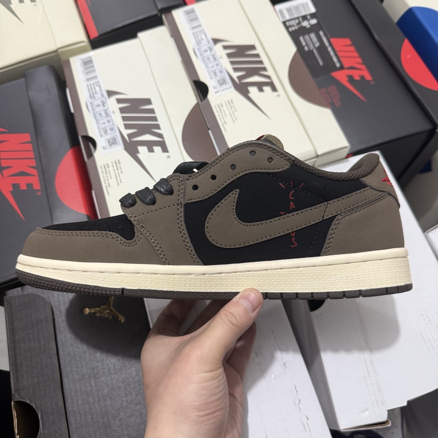 Travis Scott x Air Jordan 1 Low OG "Mocha" CQ4277-001