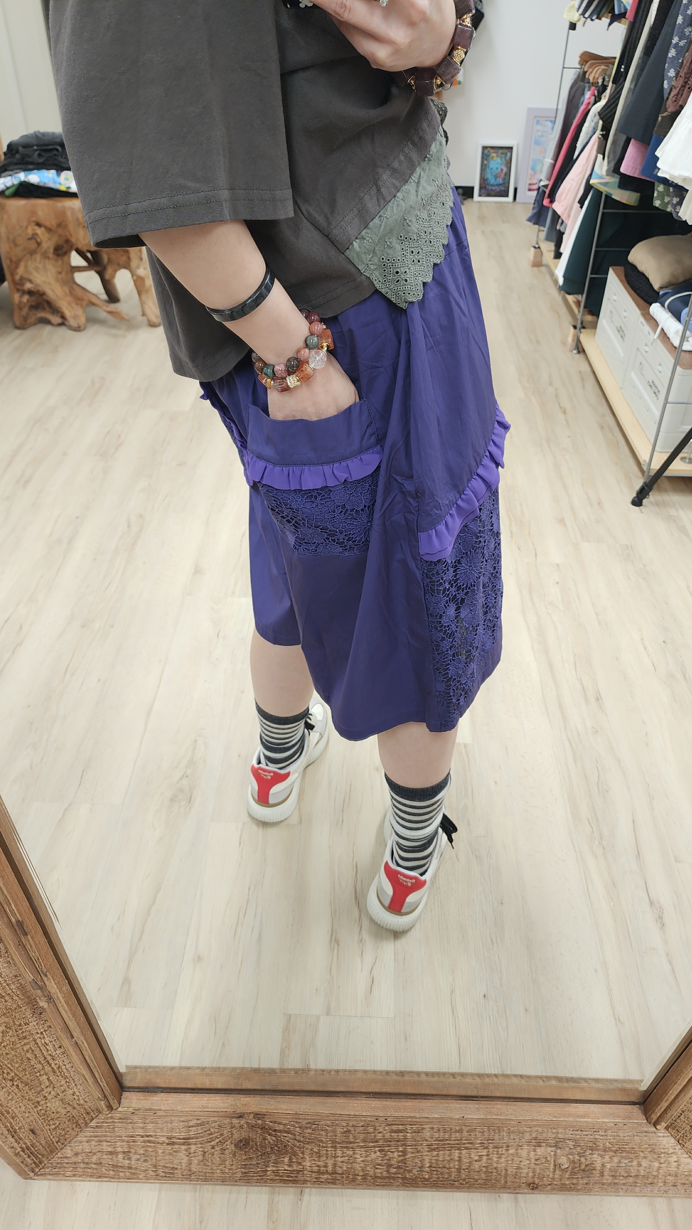 日牌紫拼鴛鴦通花喱士橡筋中長褲