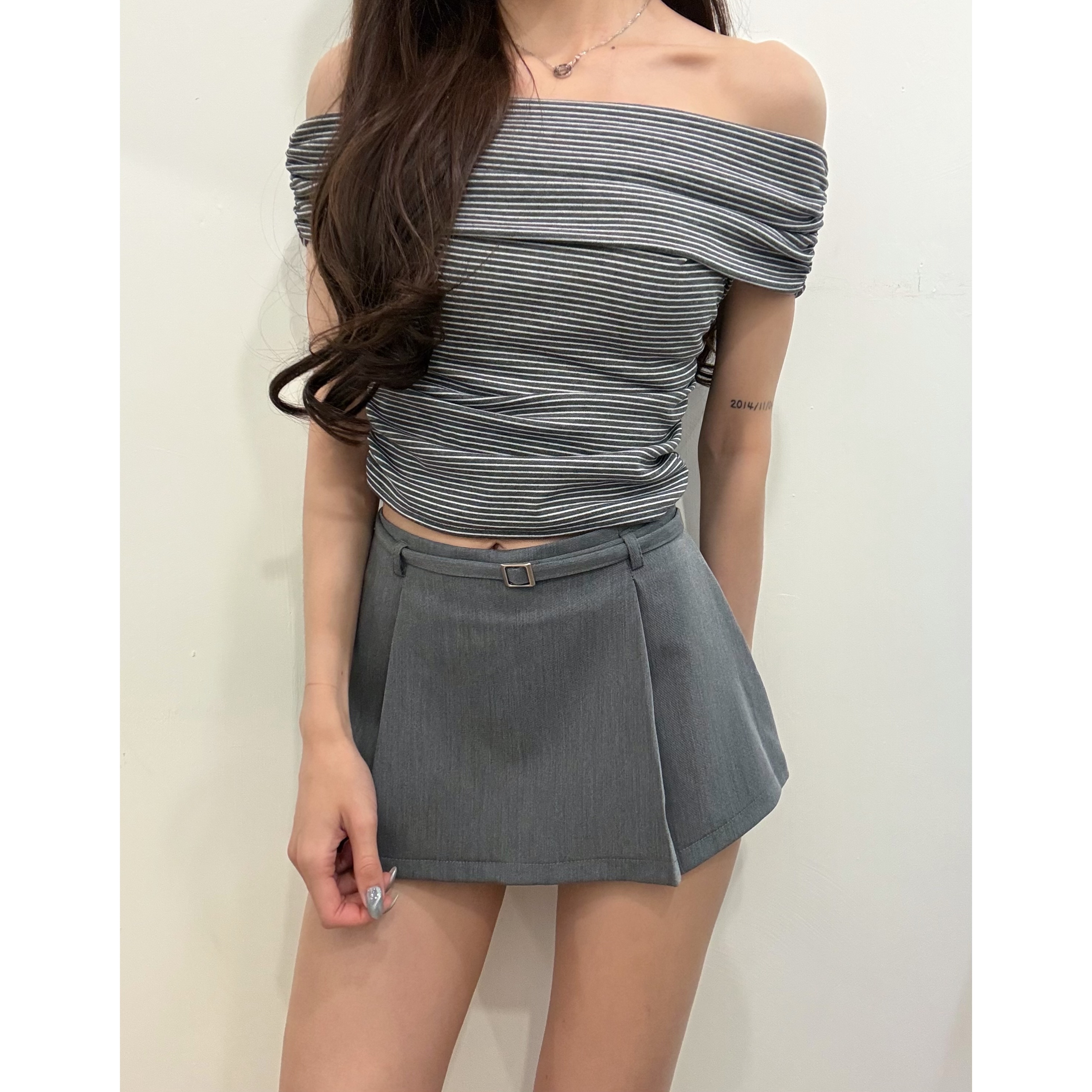 新品價5月8號截💙2605I《O/S SLIM FIT CROP VER2》