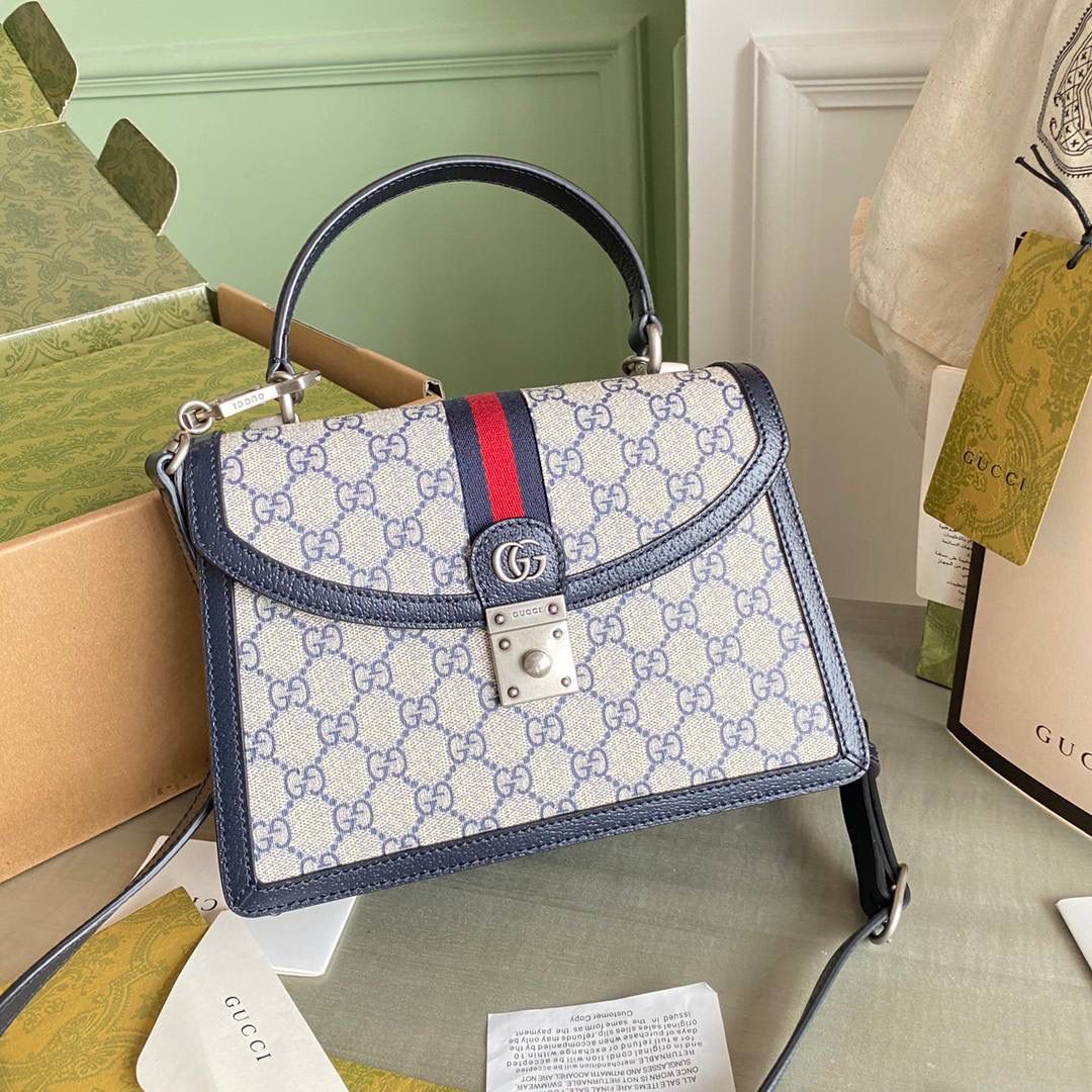 👜G651055:尺寸：25x17.5x7cm，GG Supreme帆布推出了经典隽永的蓝色和米色组合，传承材质的历史渊源。这款小号Ophidia手提包采用经典配色，老花确实很好看很百搭～
