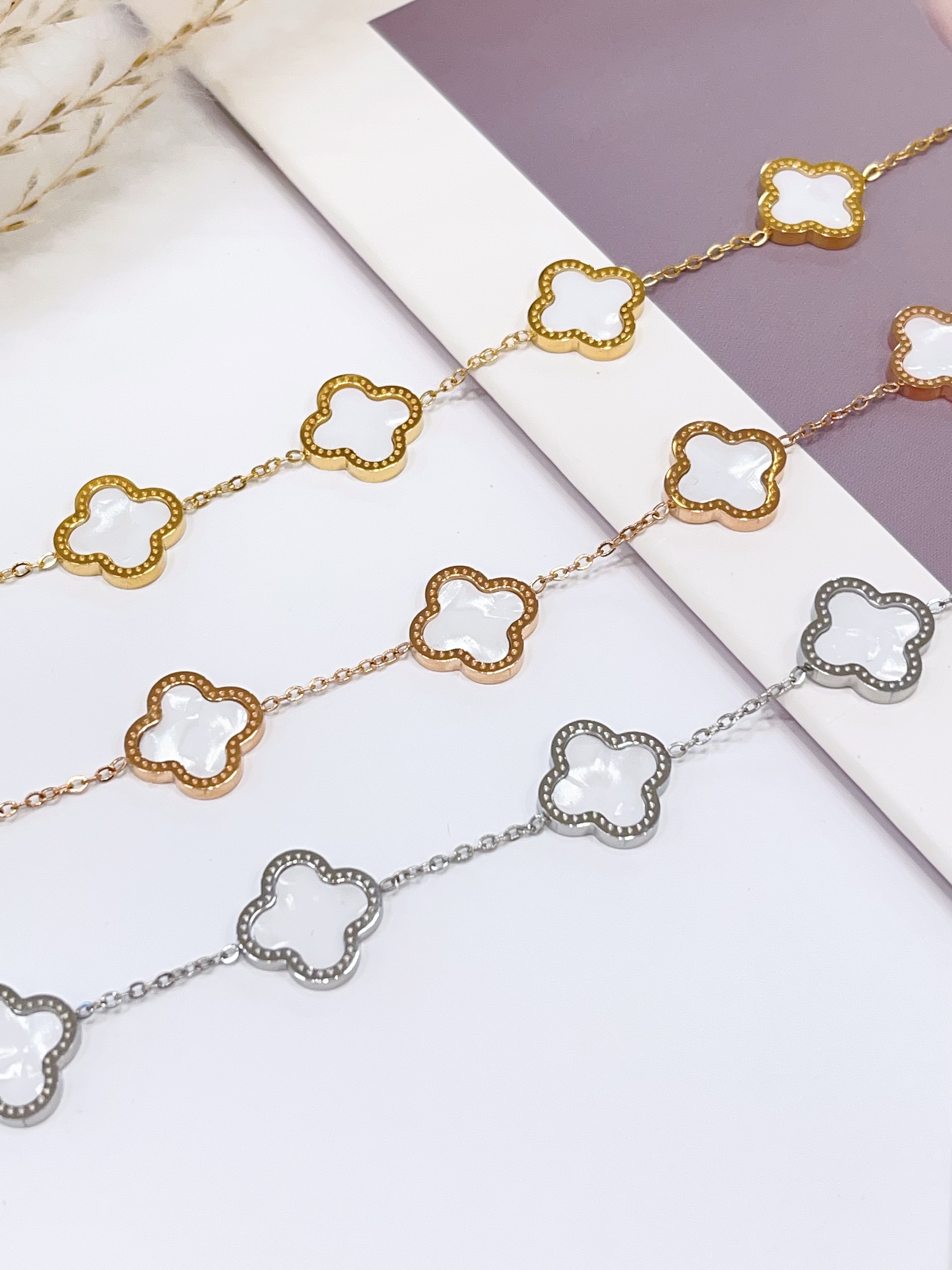 贝壳四叶草边边不同色百搭钛钢手链🍀