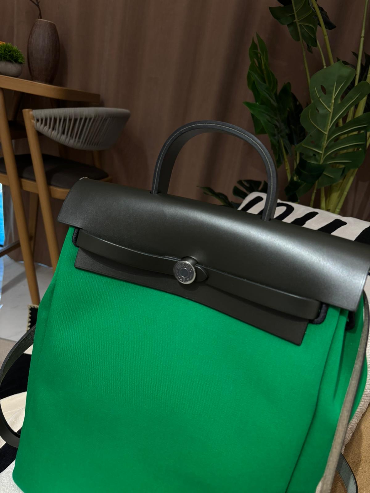 Hermes Herbag backpack Stamp Y 1K Bamboo 100%Authentic, 99%New ✅香港專門店收據✅Dust bag ✅Box